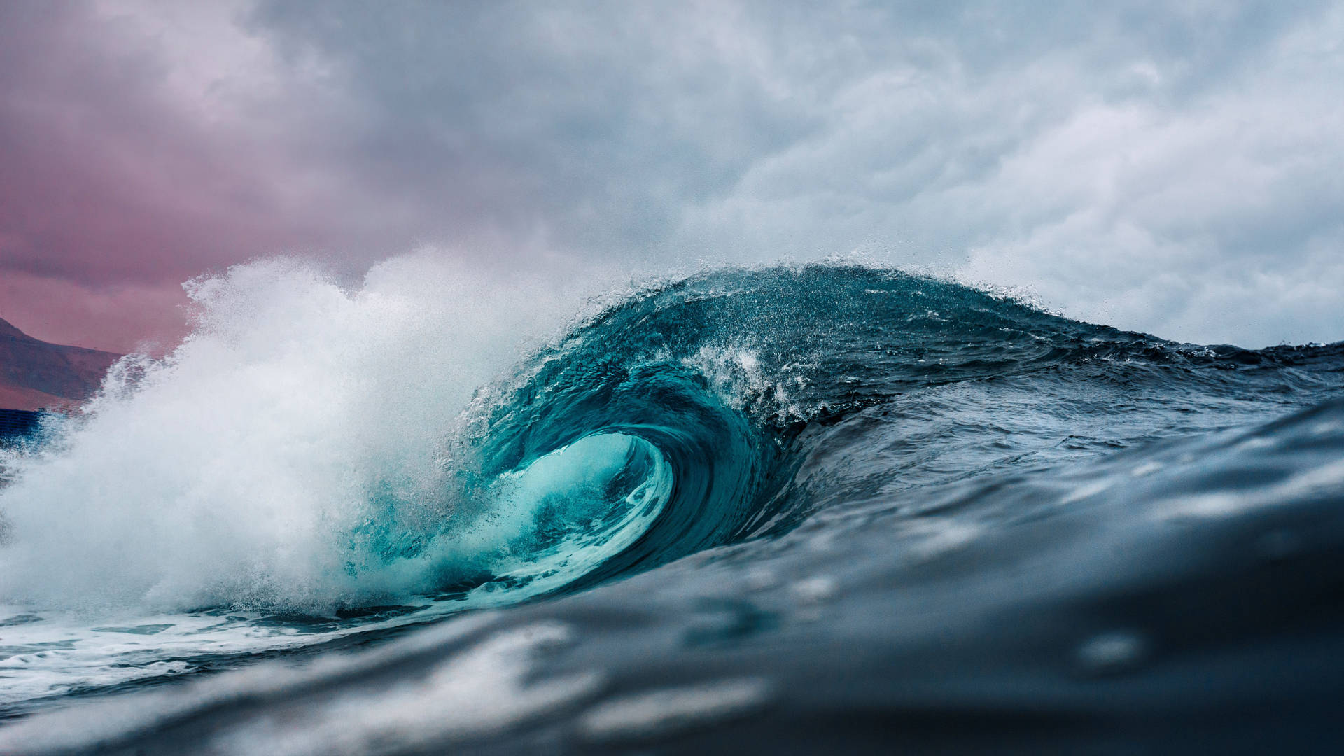 Teal Ocean Wave Wallpaper