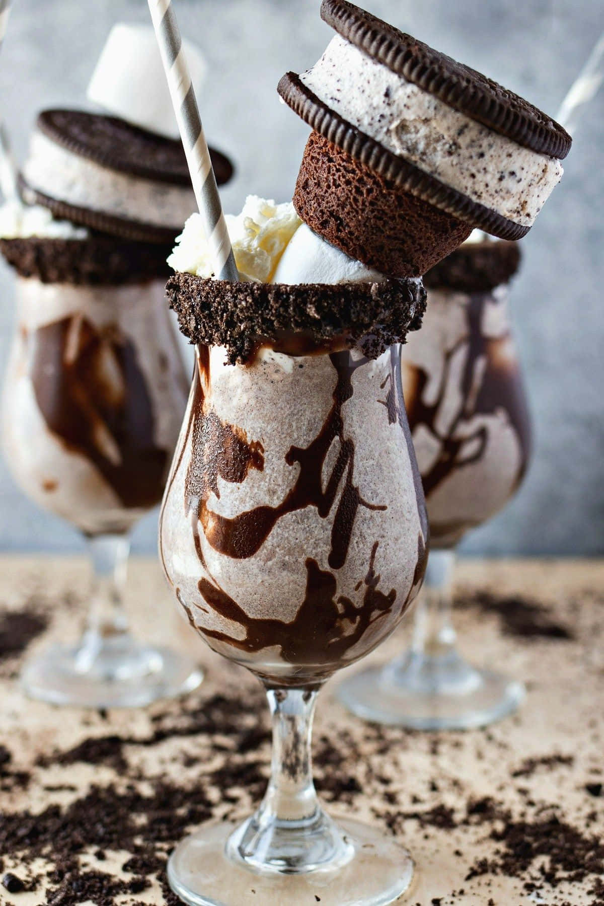 A Glass Of Ice Cream And Oreos In A Glass