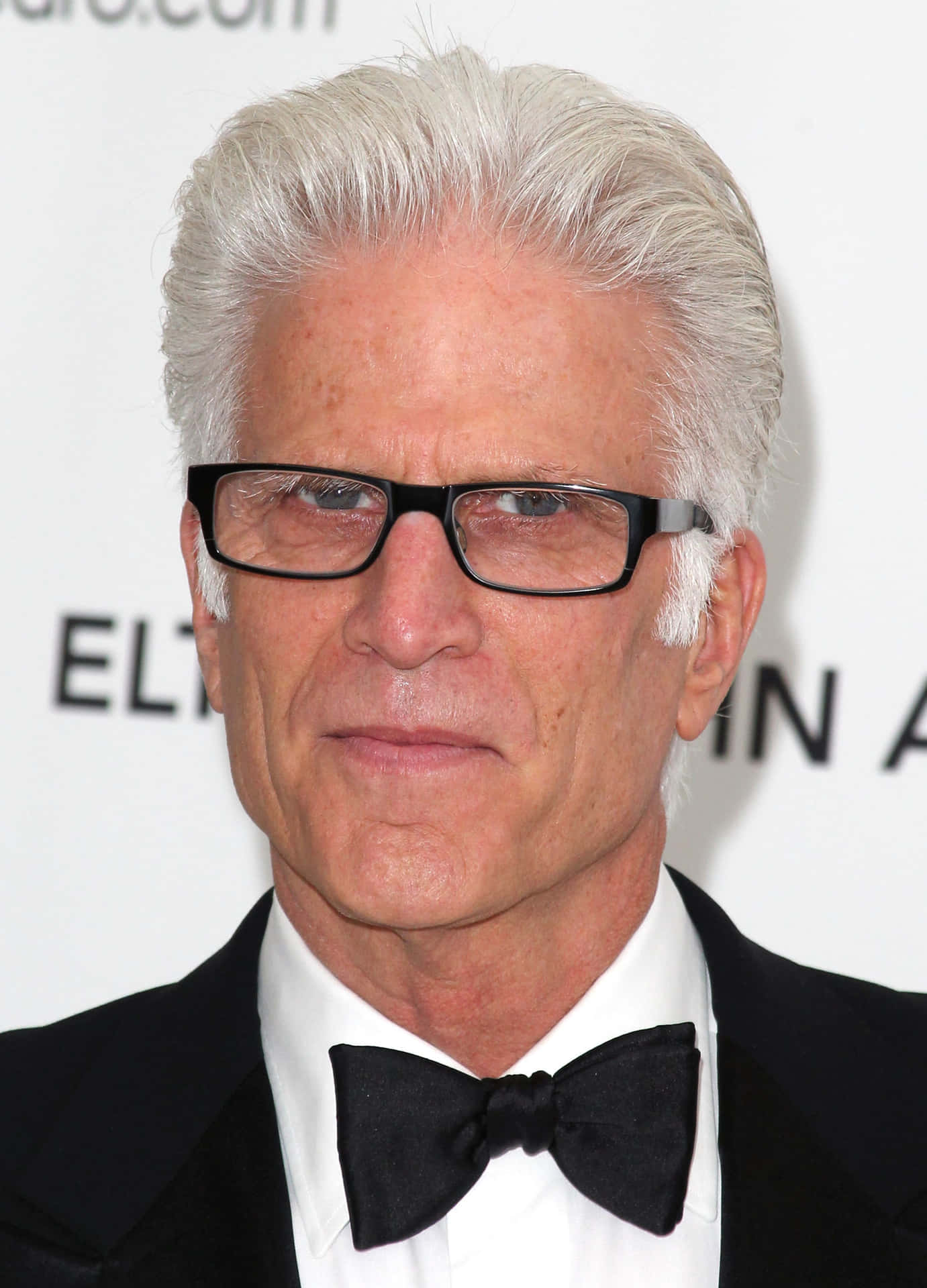 Actorted Danson En El Set Fondo de pantalla