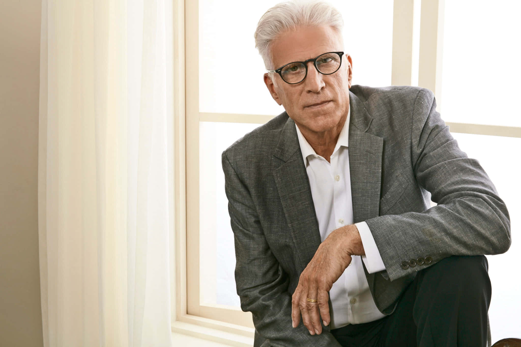 Actor Ted Danson on set Wallpaper