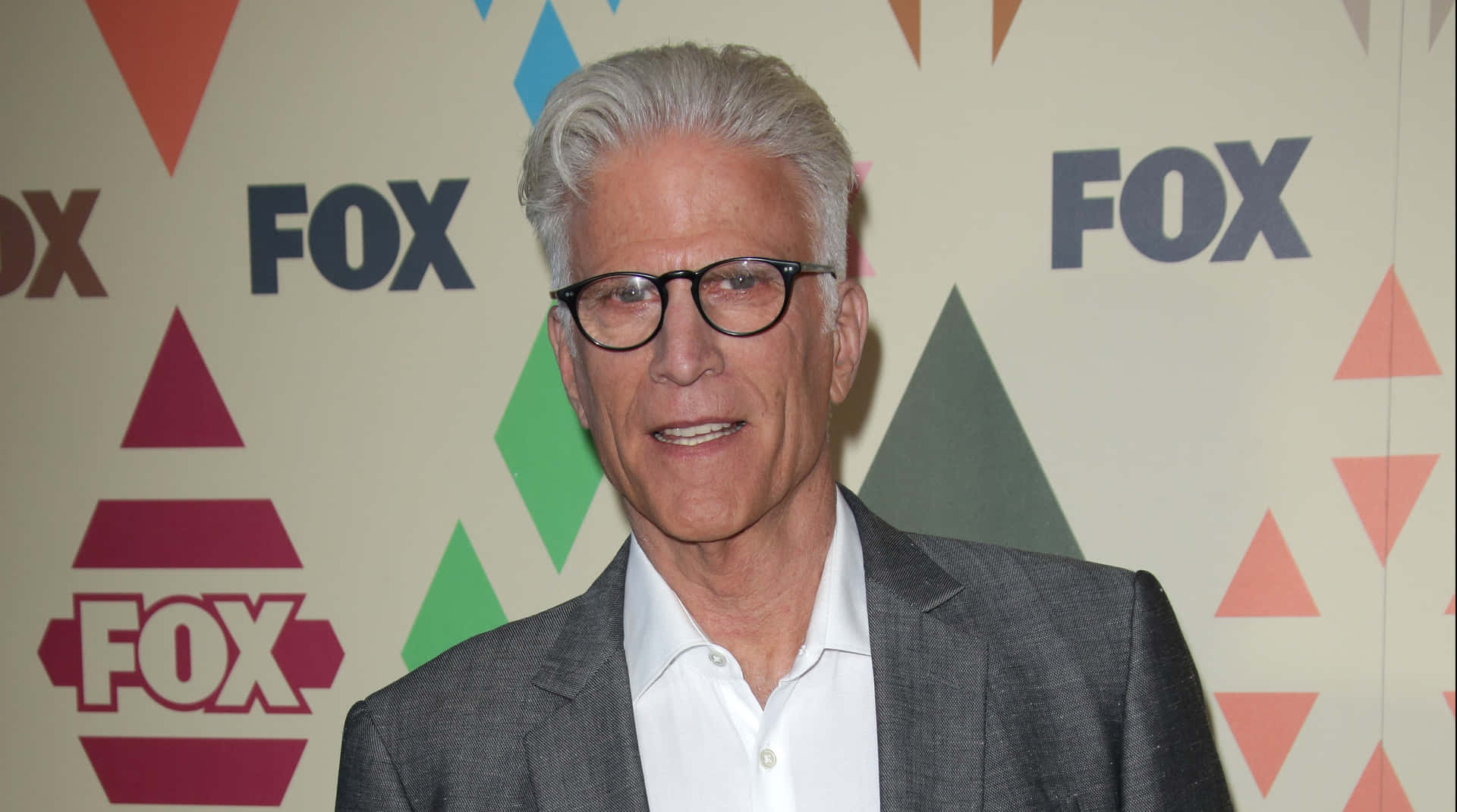 Ted Danson at the 2018 Emmy Awards Wallpaper