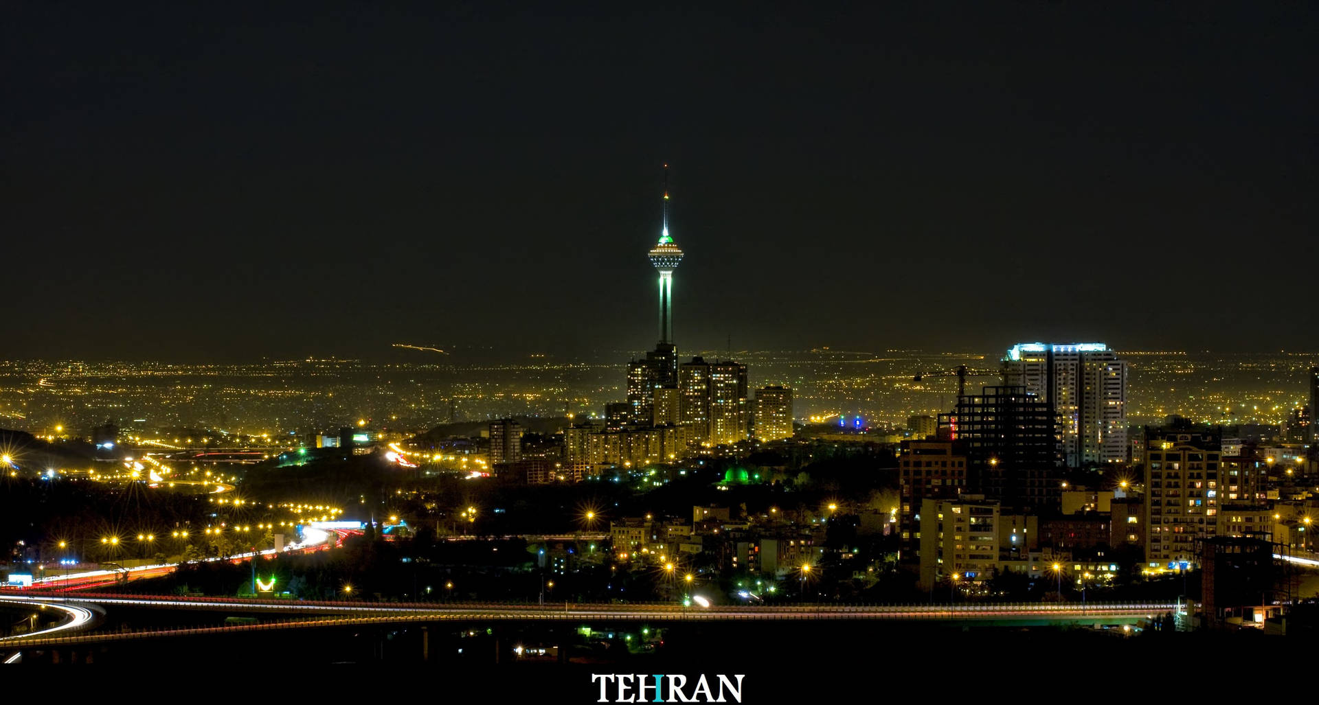Byen Tehran Lys Baggrund. Wallpaper