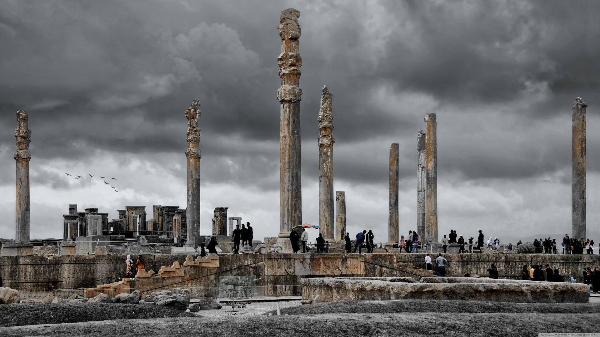 Ruinasde Persepolis En Teherán. Fondo de pantalla