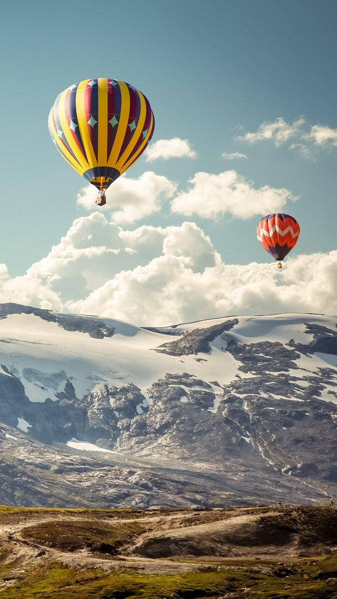 Telegram Mountain Balloons Wallpaper