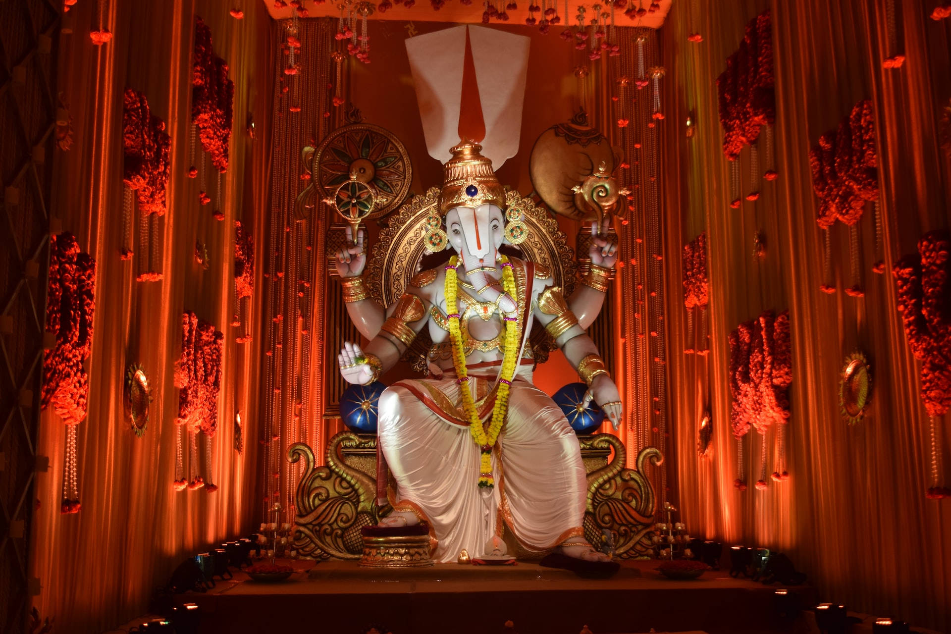Tempio Altare Trono Ganesh Desktop Sfondo