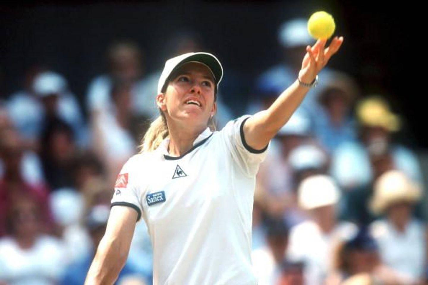 Serviciode Tenis De Justine Henin Fondo de pantalla