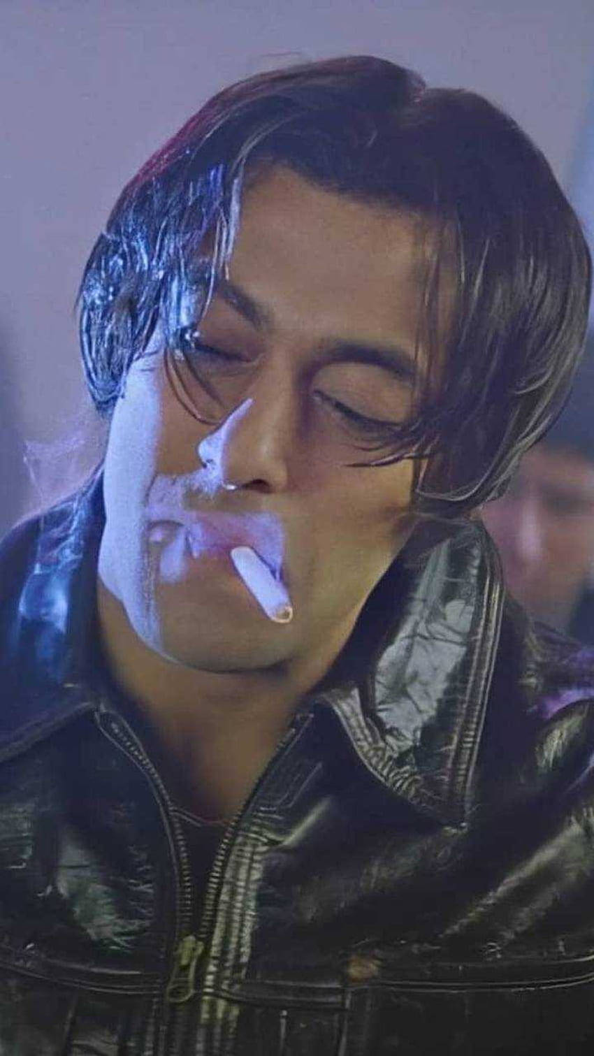 Tere Naam Actor At Bar Background