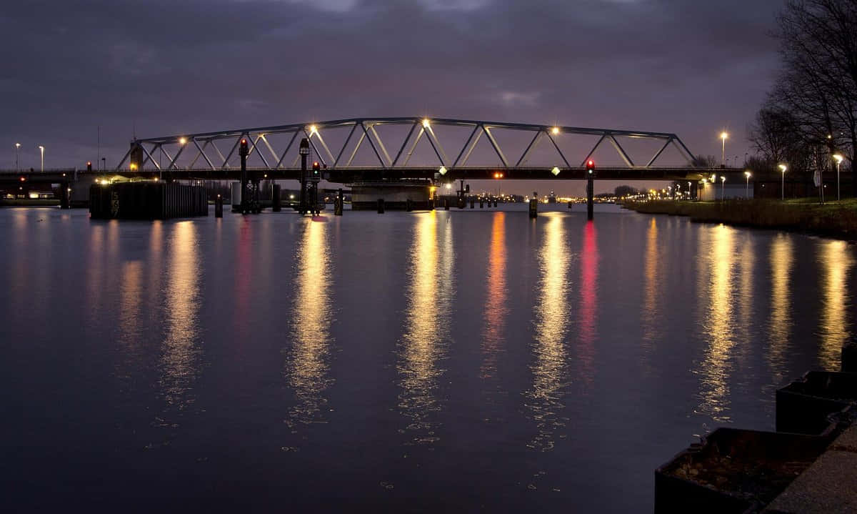 Terneuzen Bro Ved Skumring Bakgrunnsbildet