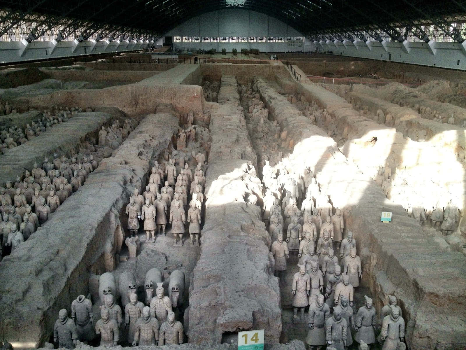 Terracotta Warriors Inside Museum China Wallpaper