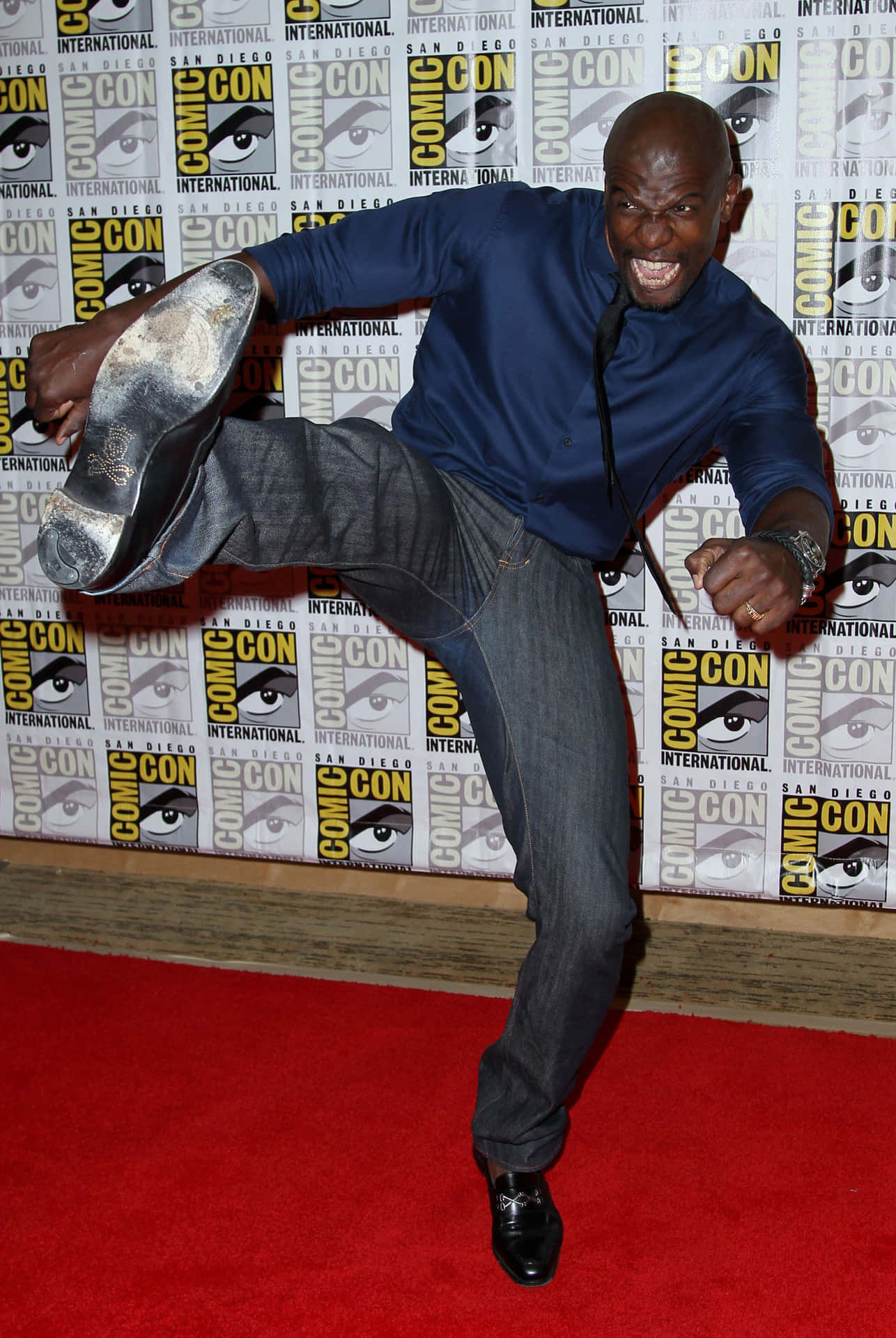 Actor Terry Crews is not afraid to show off his impressive muscles Wallpaper