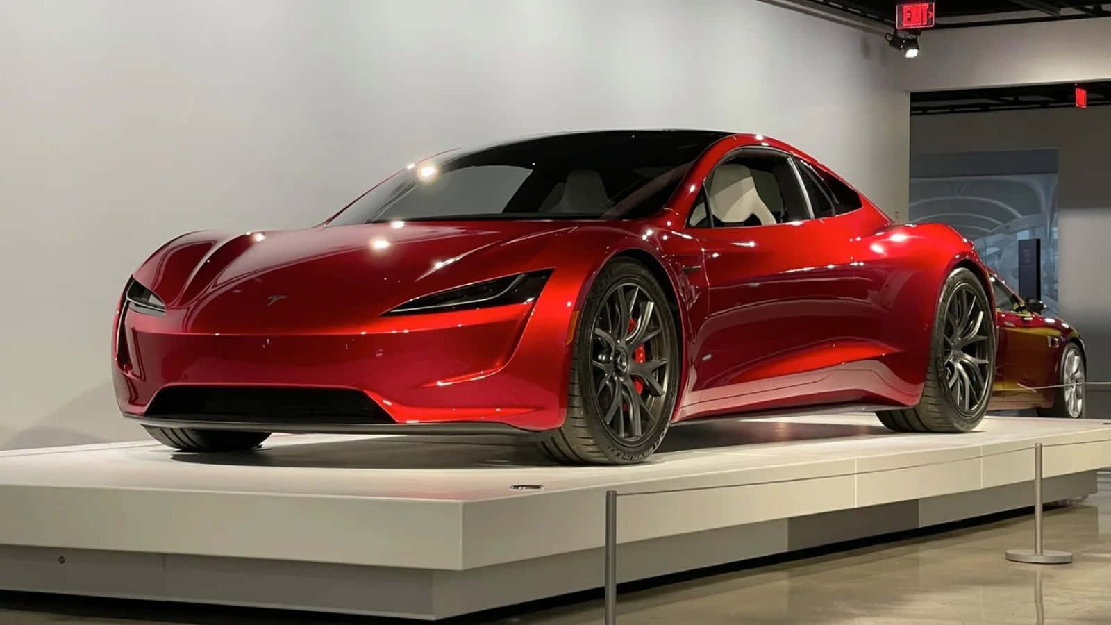 Immaginedi Una Tesla Model Rossa.