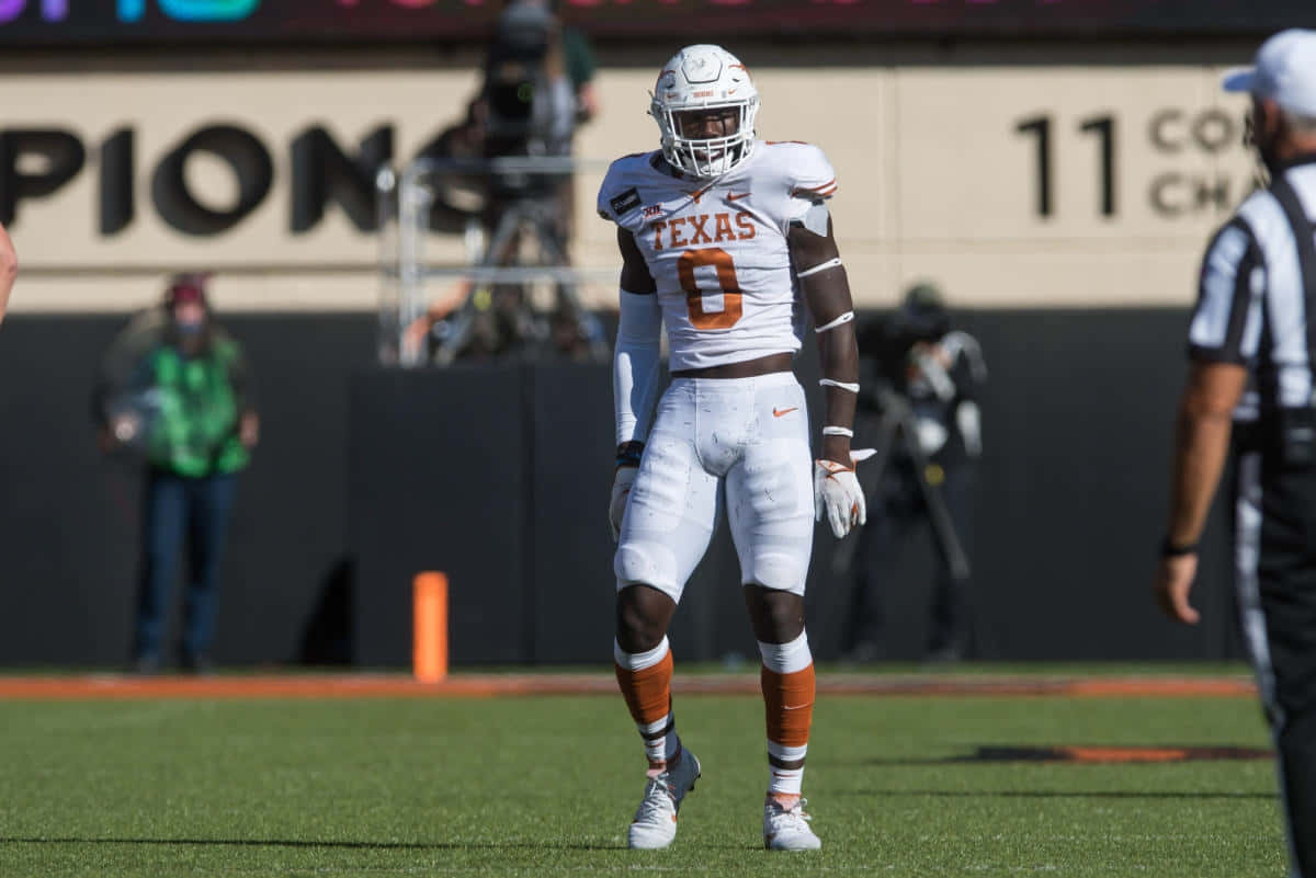 Texas Football Player Demarvion Overshown Wallpaper