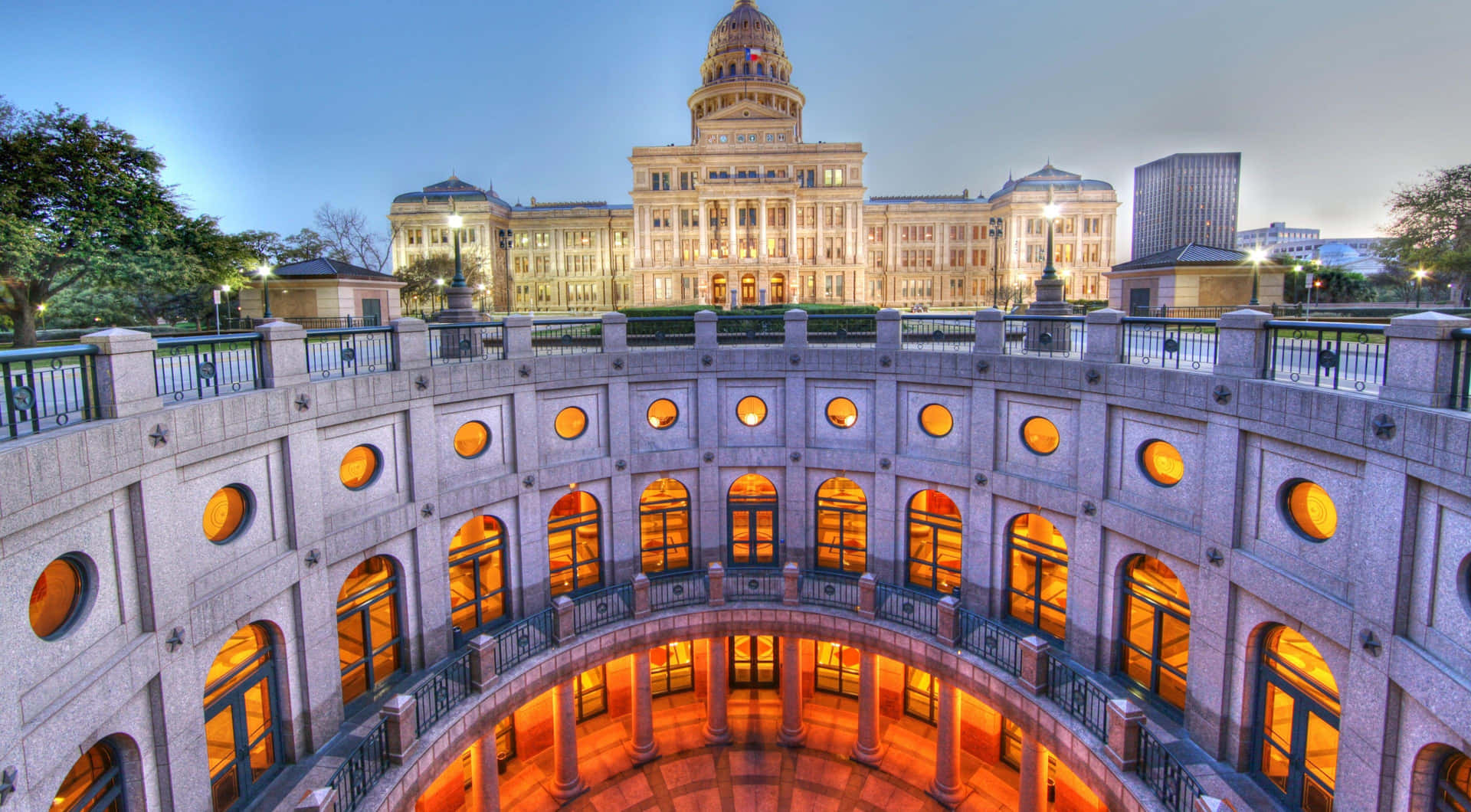 Texas State Capitol Dusk View Wallpaper