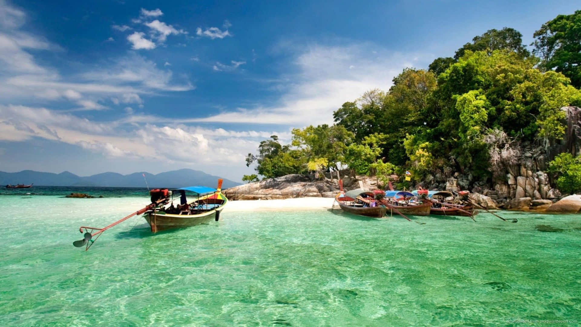 Plage Sereine De Thaïlande Au Coucher Du Soleil Fond d'écran