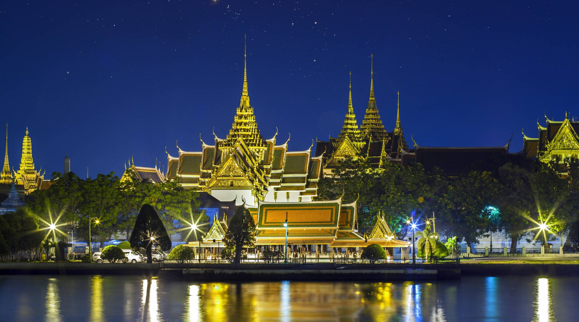 Tailandiawat Phra Kaew Noche. Fondo de pantalla
