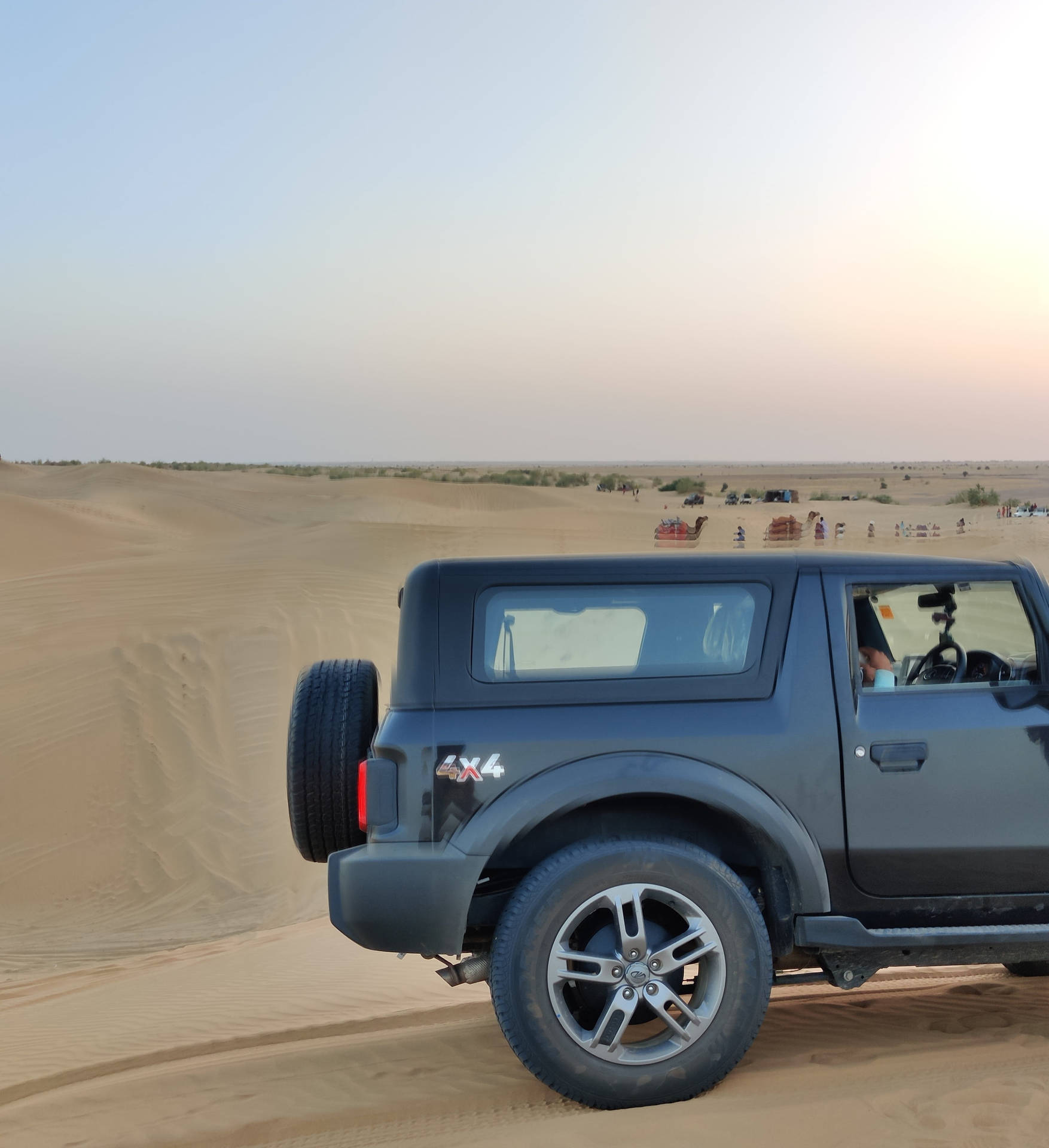Download Thar 4k Desert Vehicle Wallpaper 