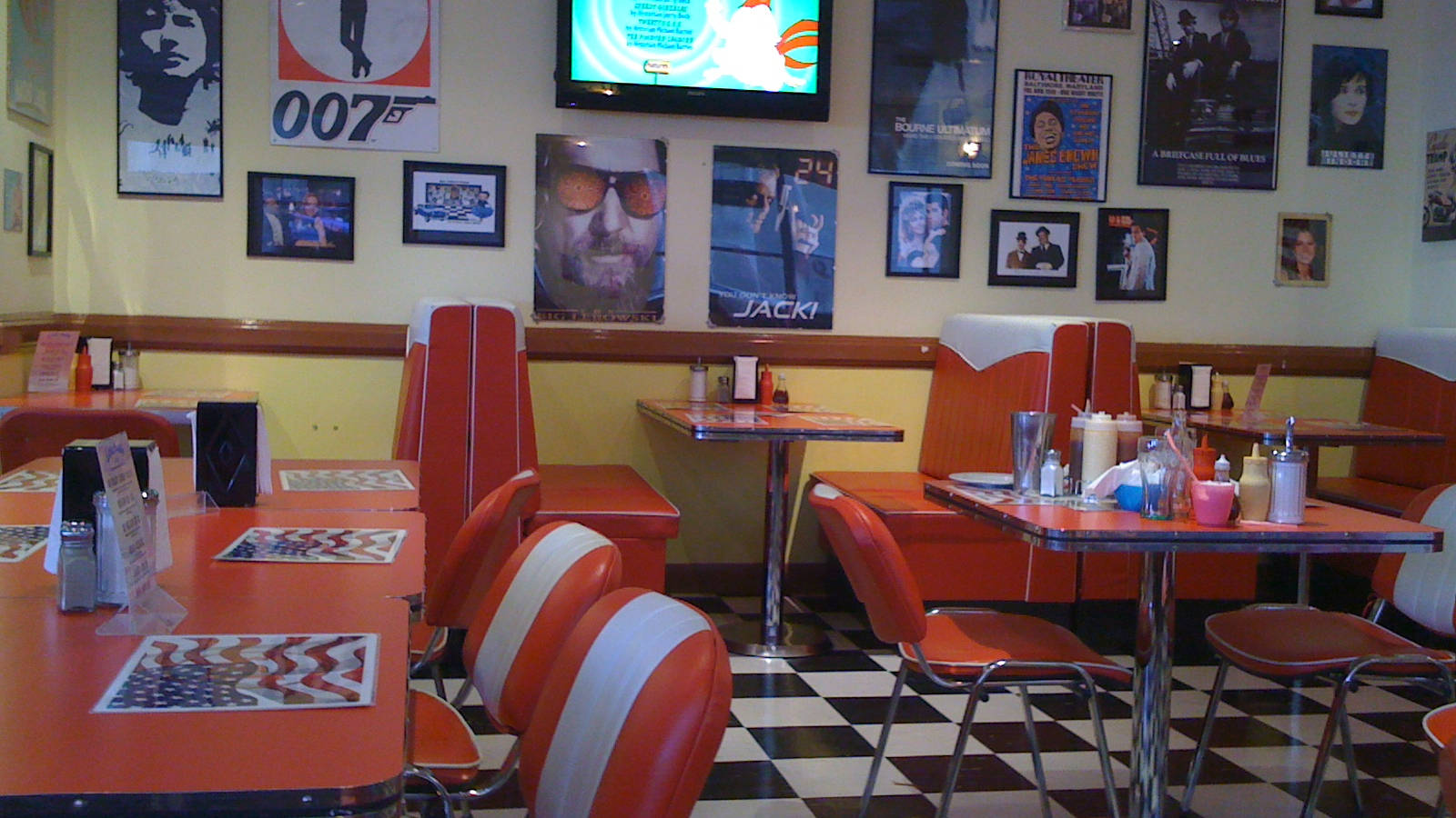 The American 50s Diner Wallpaper