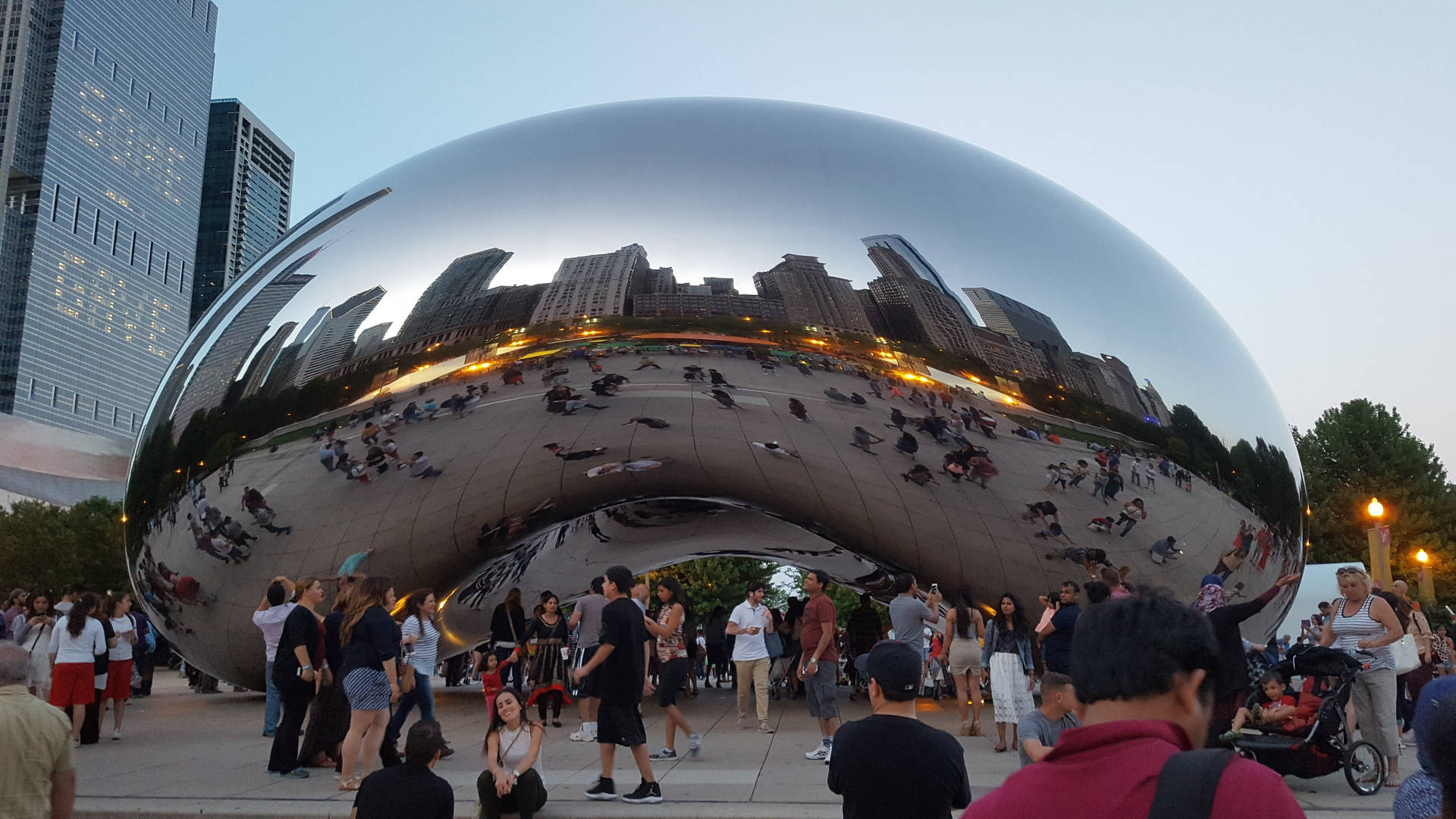 The Bean Chicago With People Wallpaper
