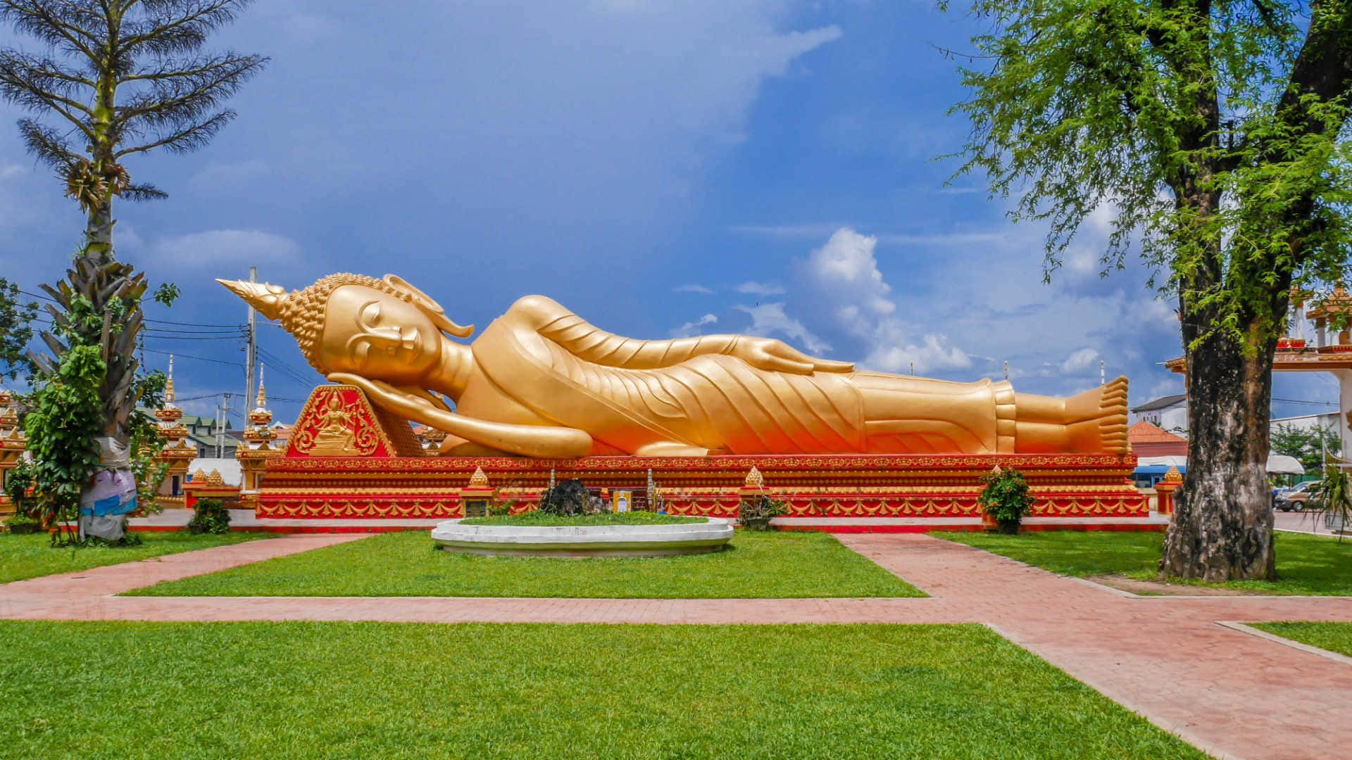 The Beautiful Golden Stupa In Vientiane Wallpaper