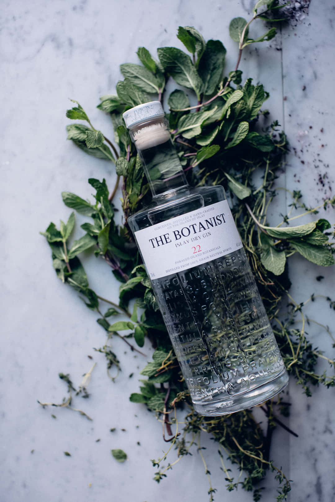 The Botanist Islay Dry Gin Alcoholic Drink In Khat Leaves Wallpaper