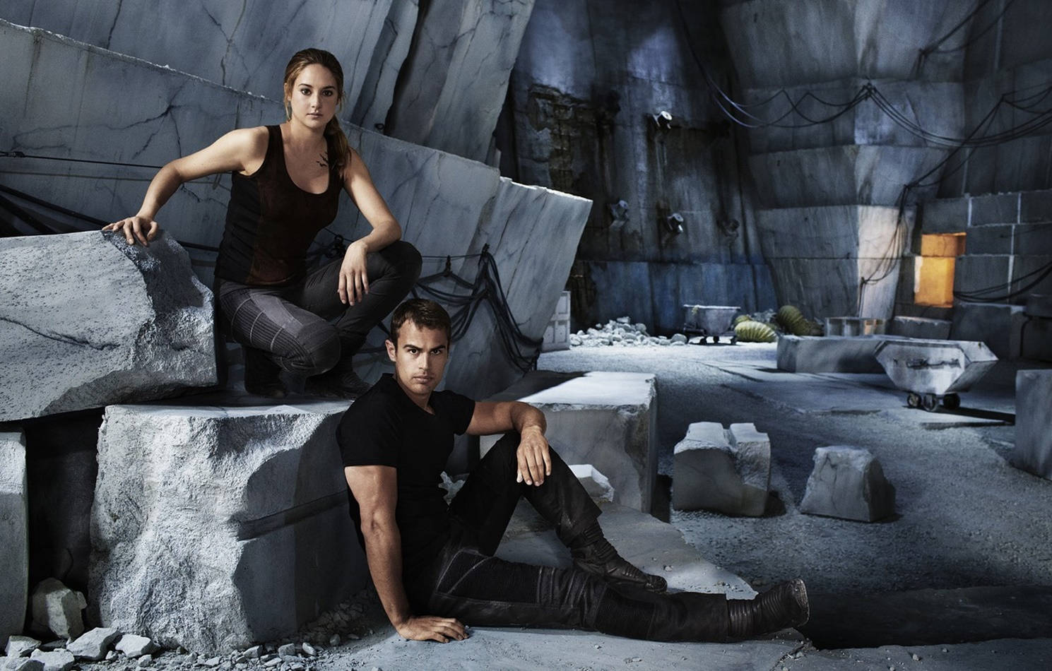 Thrilling Scene from The Divergent Series Wallpaper