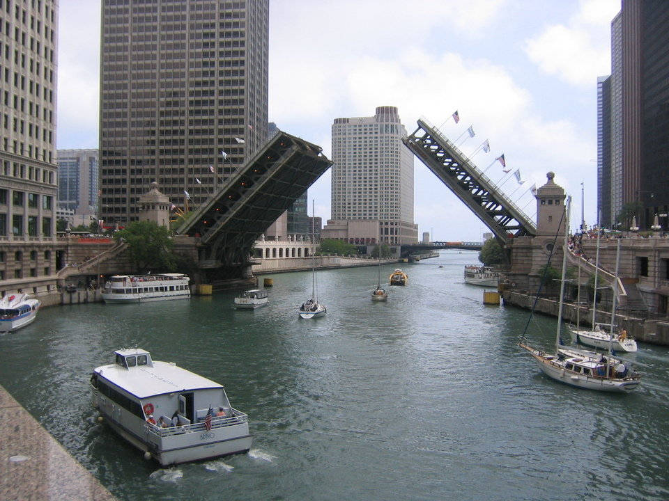 The DuSable Bridge In Chicago, Illinois Wallpaper