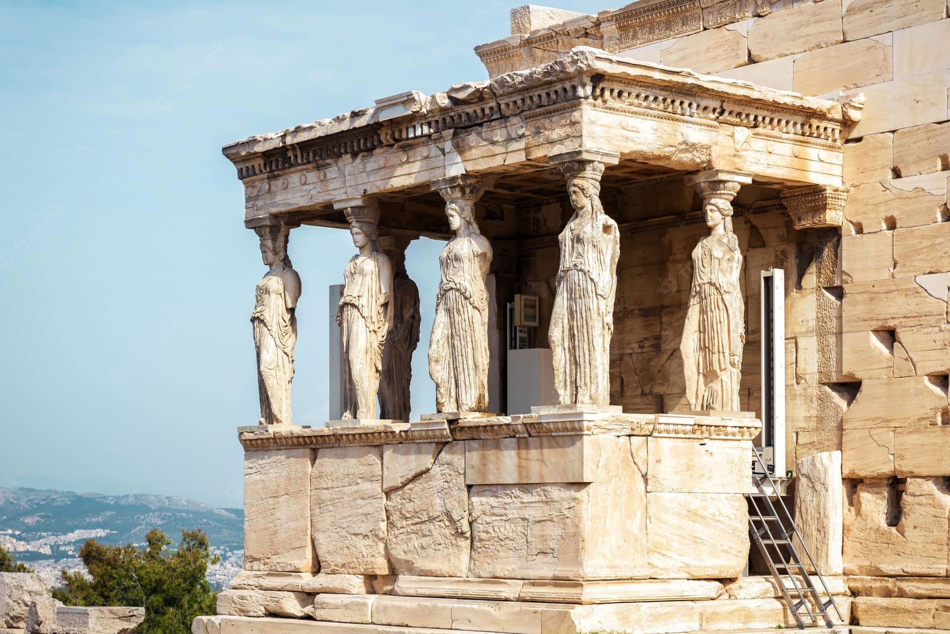 The Female Statues At The Erechtheion Wallpaper