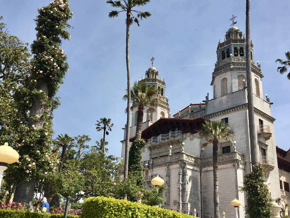 The Garden In Front Of The Hearst Castle Wallpaper