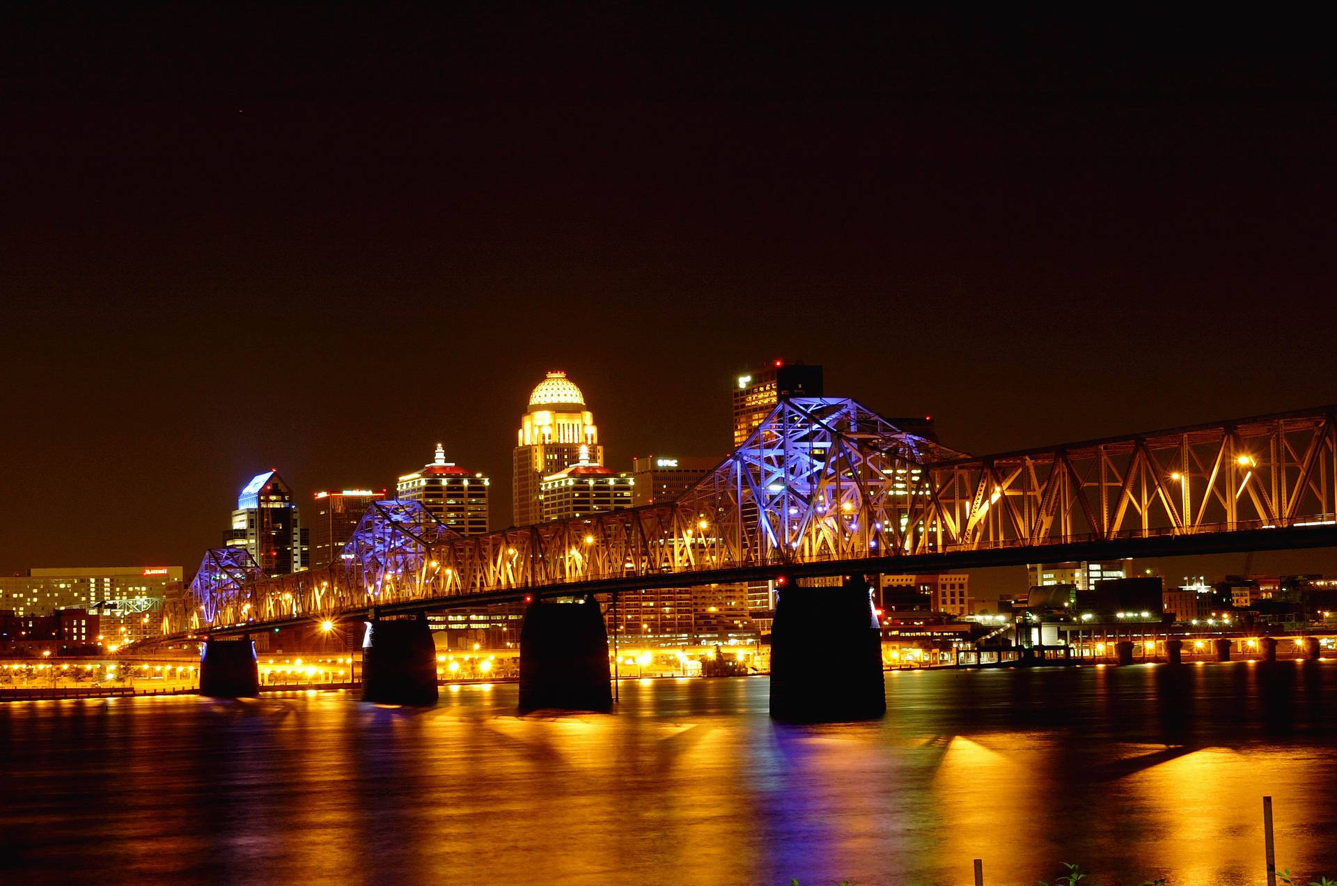 The George Rogers Clark Memorial Bridge In Louisville At Night Wallpaper