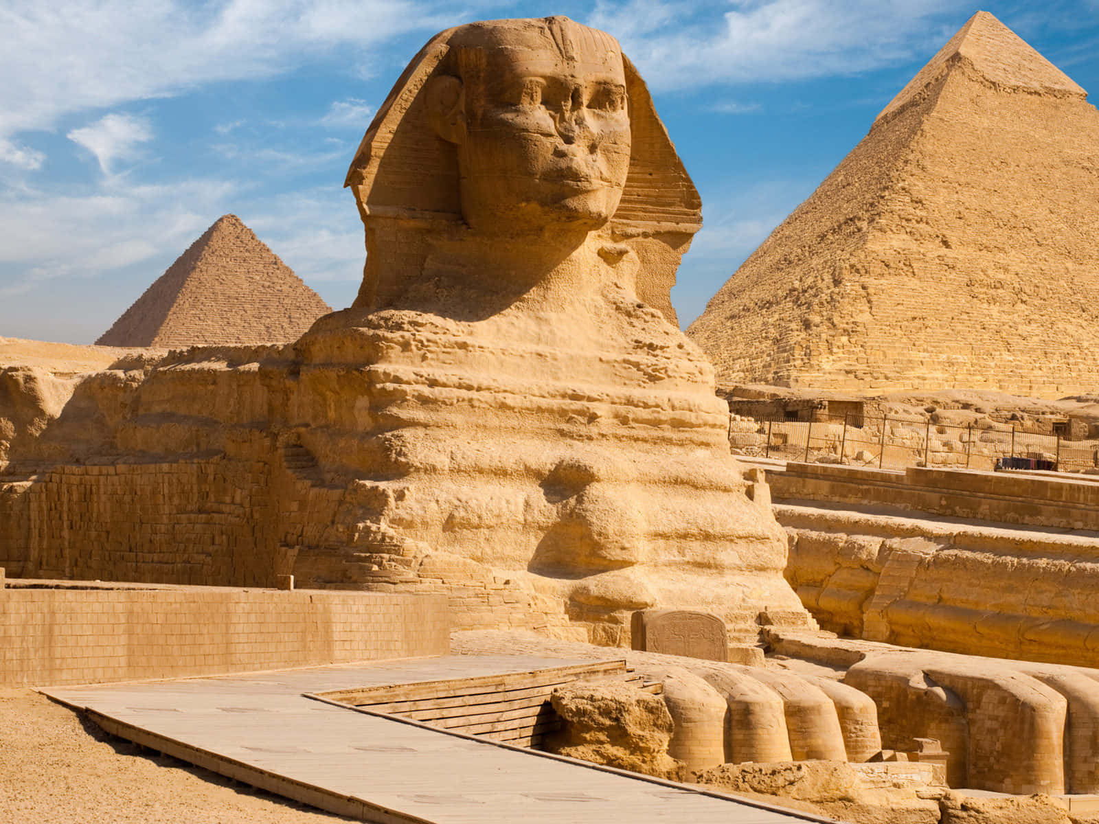 Lagran Esfinge Y Las Pirámides De Giza Fondo de pantalla