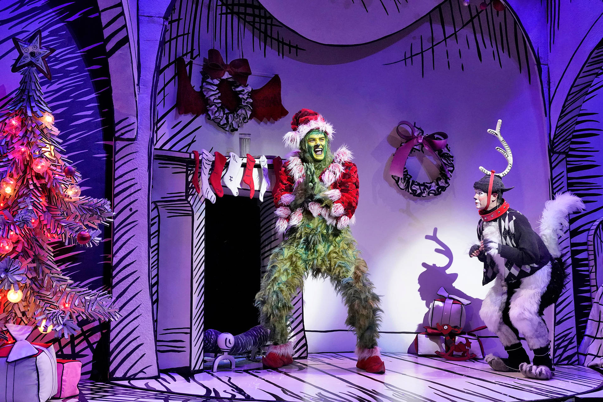 The Grinch In Theater Play Wallpaper