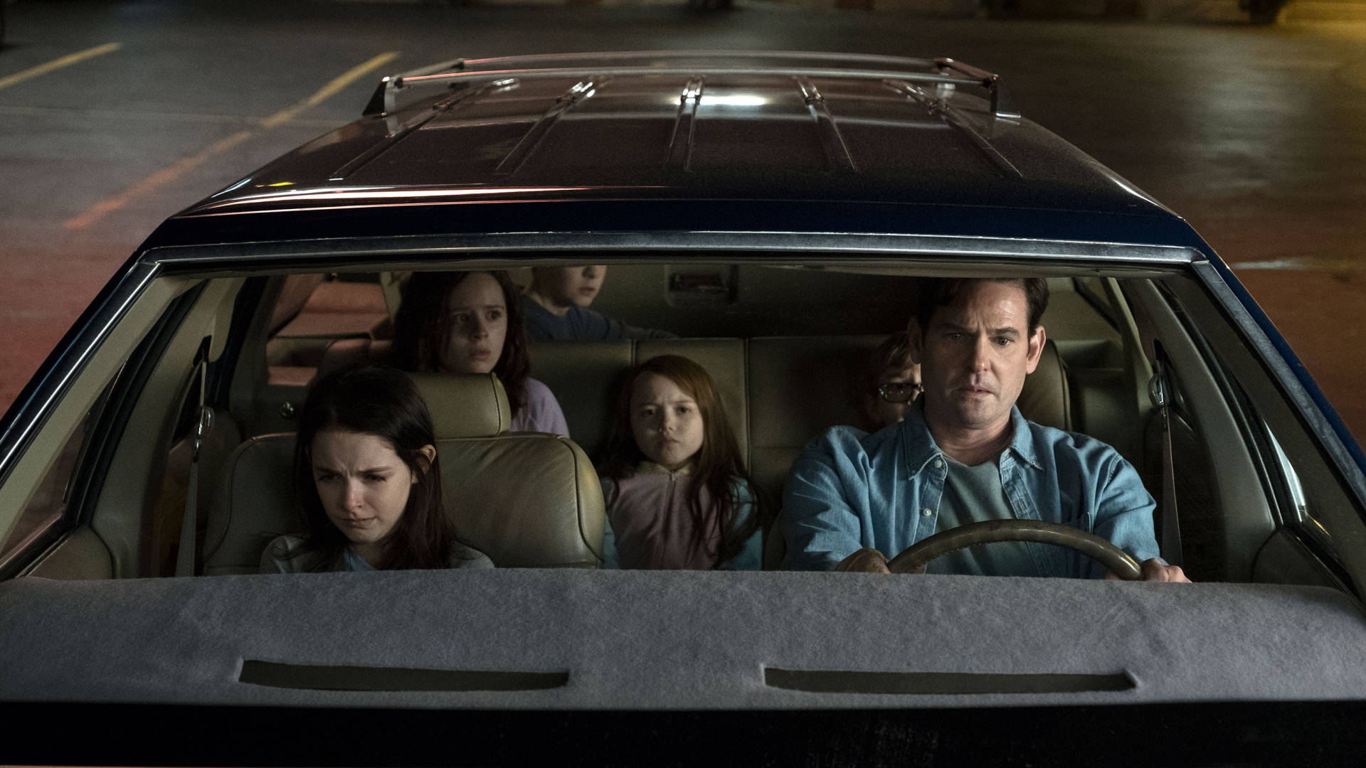 The Haunting Of Hill House Family Car Wallpaper
