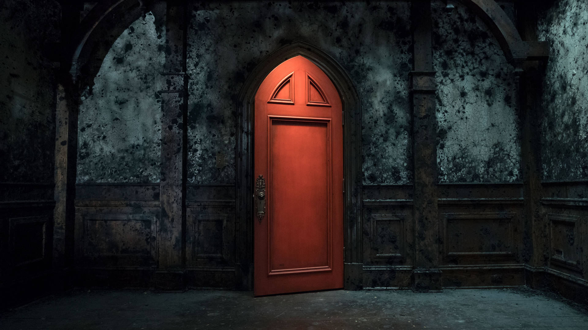 The Haunting Of Hill House Locked Room Wallpaper