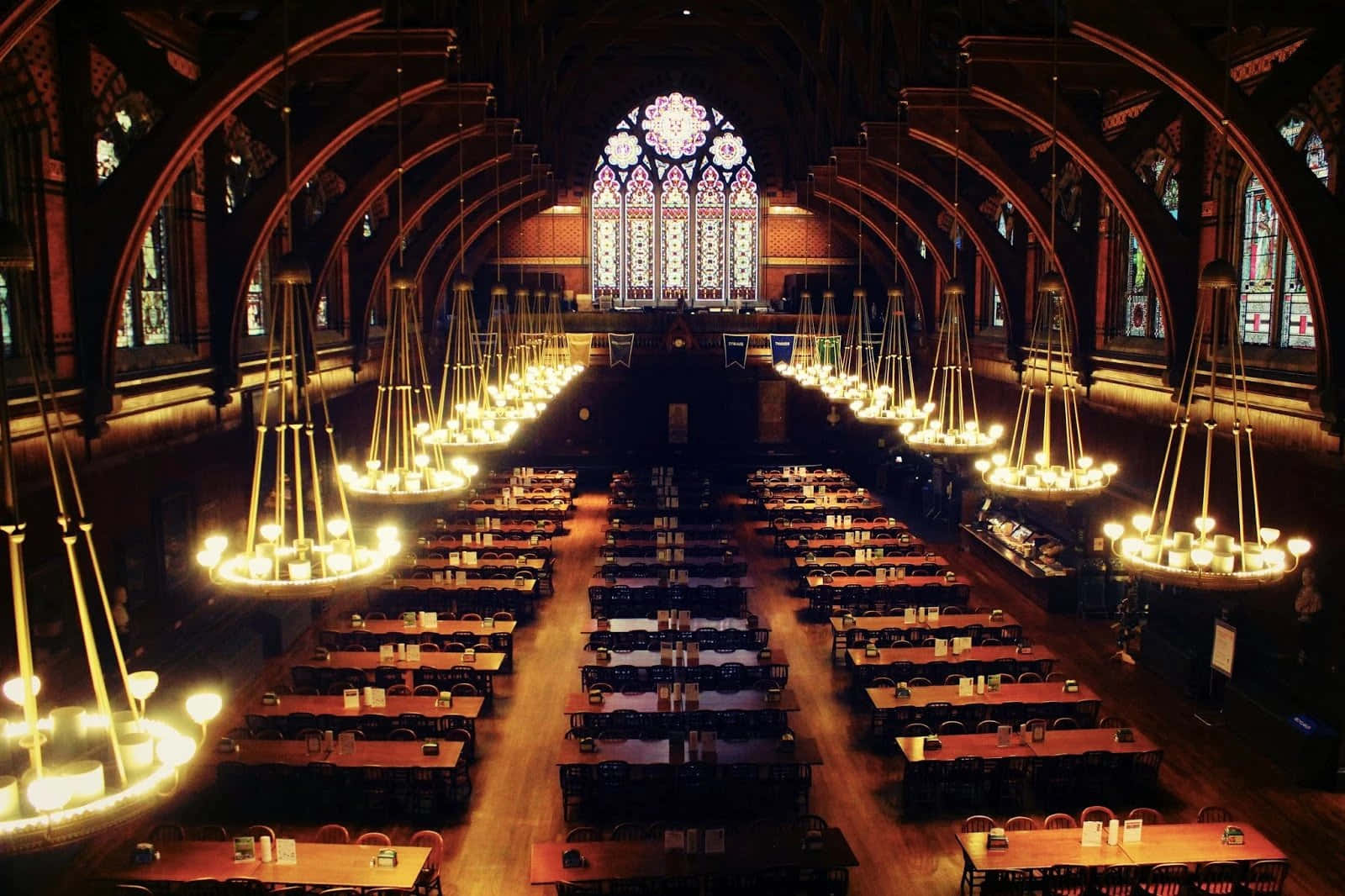 Enjoy the Magical Experience of The Hogwarts Great Hall Wallpaper