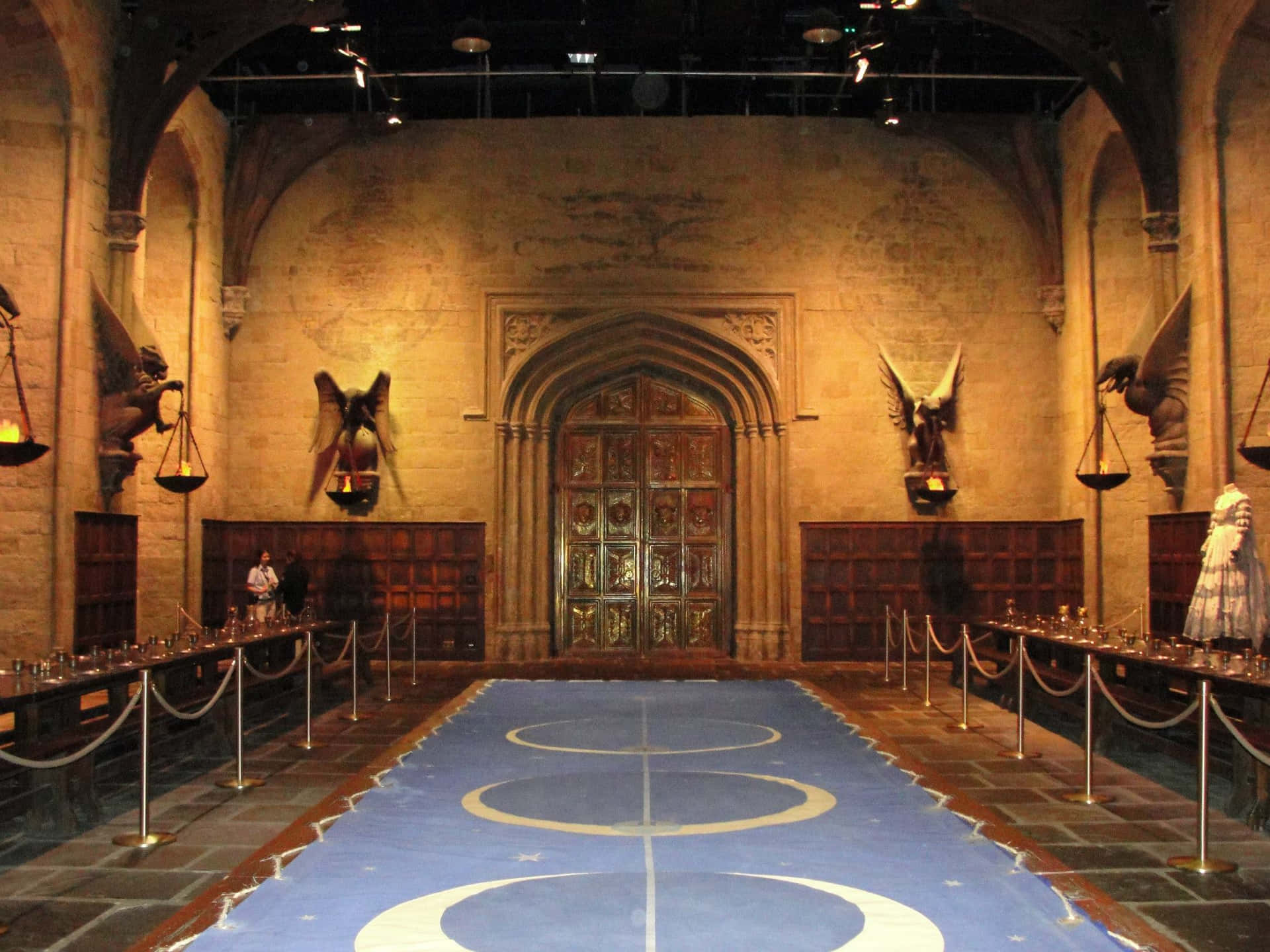 Experience the majesty of the Great Hall of Hogwarts!" Wallpaper