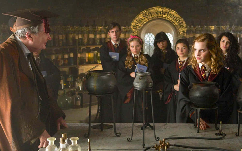 __: Prepare yourself for a magical potions class experience in the iconic Hogwarts classroom. Wallpaper