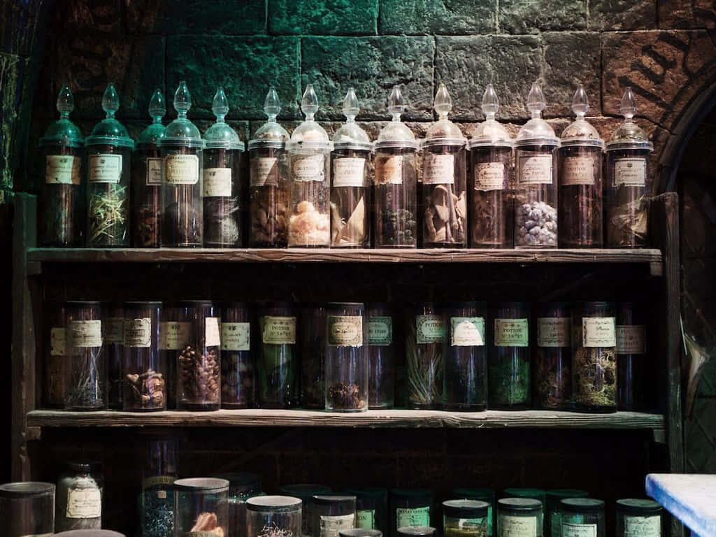 An exciting lesson in Potions with Professor Snape at Hogwarts Wallpaper