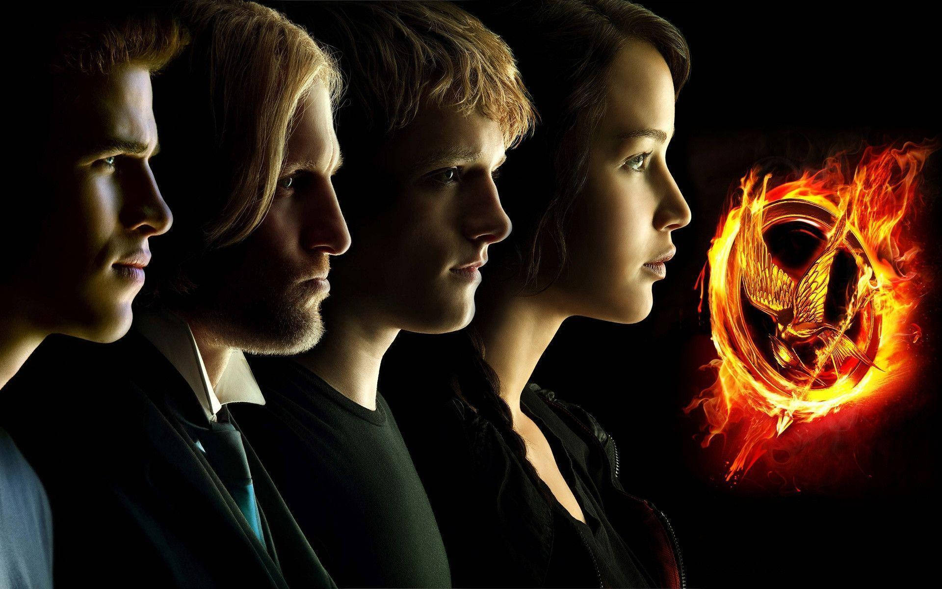 The Hunger Games Group Photo Wallpaper