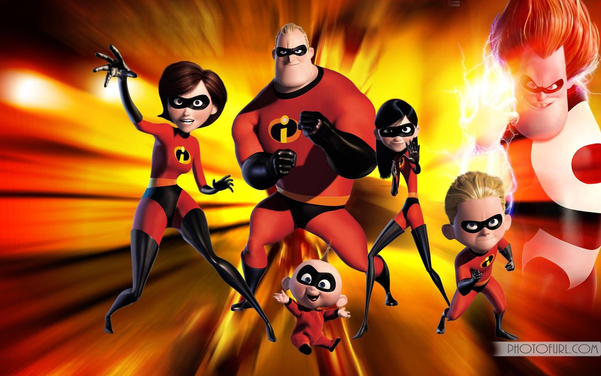 Mr. Incredible takes on Syndrome in “The Incredibles” Wallpaper