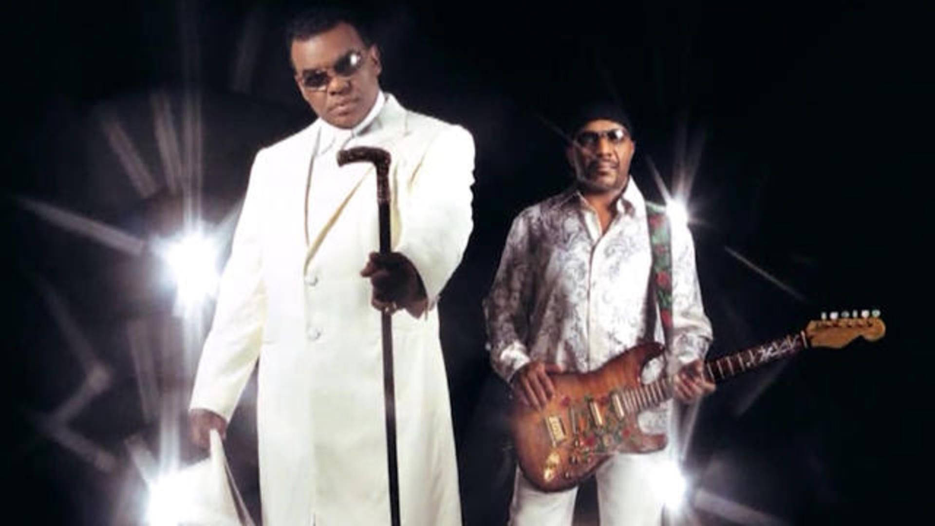 Legendary R&B group, The Isley Brothers with lead singer Ronald Isley. Wallpaper