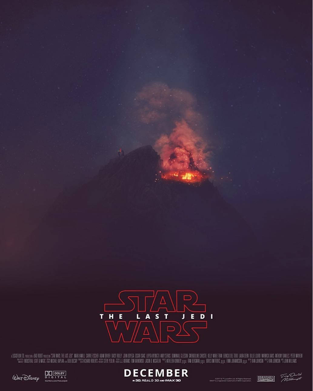 Reyy Luke Skywalker Se Enfrentan Entre Sí Con Sables De Luz En Una Rutina De Entrenamiento. Fondo de pantalla