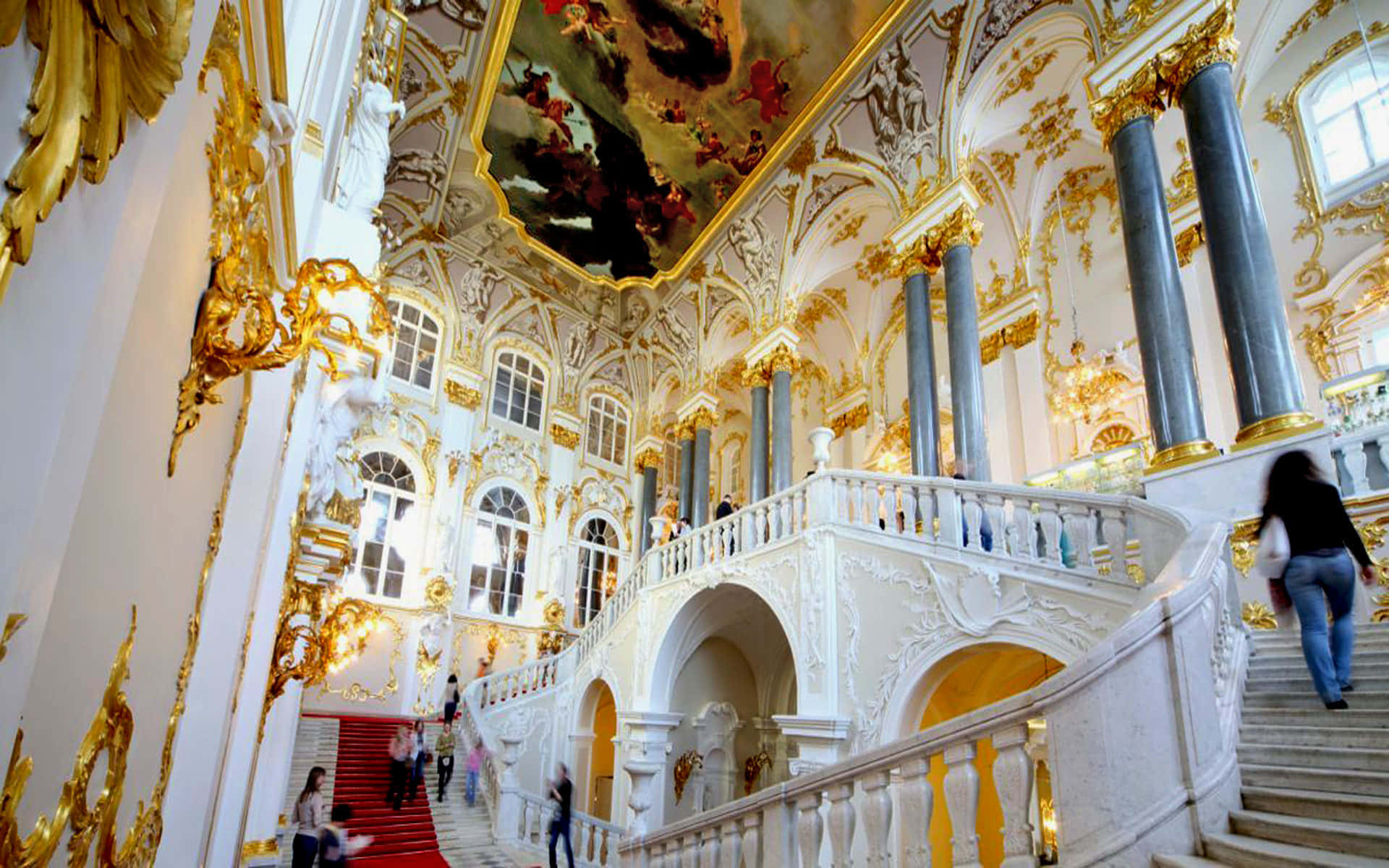 Den smukke trappe Hermitage-mønster Wallpaper