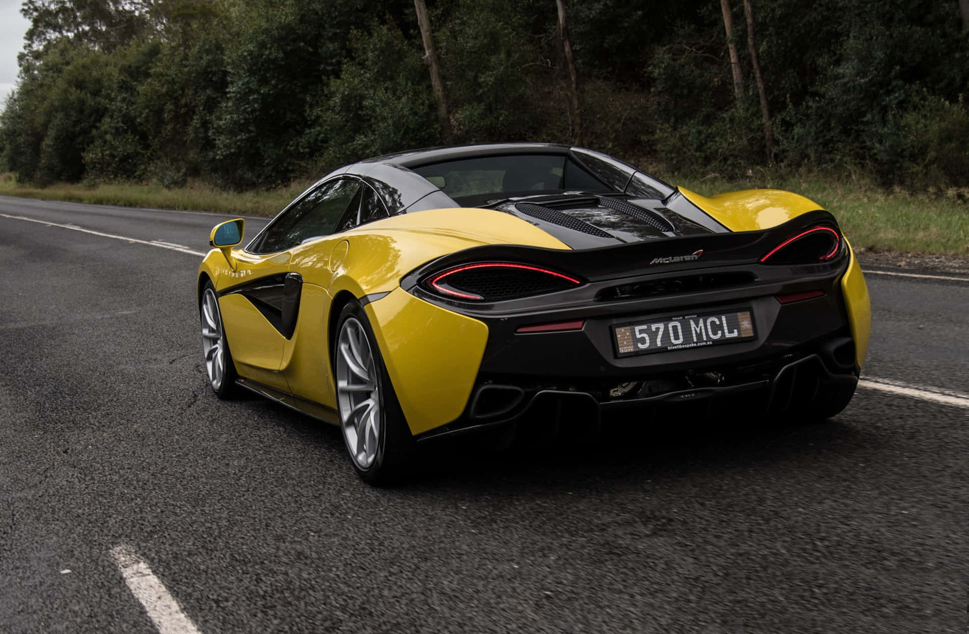 Den Majestetiske Kraften - Mclaren 570s Bakgrunnsbildet