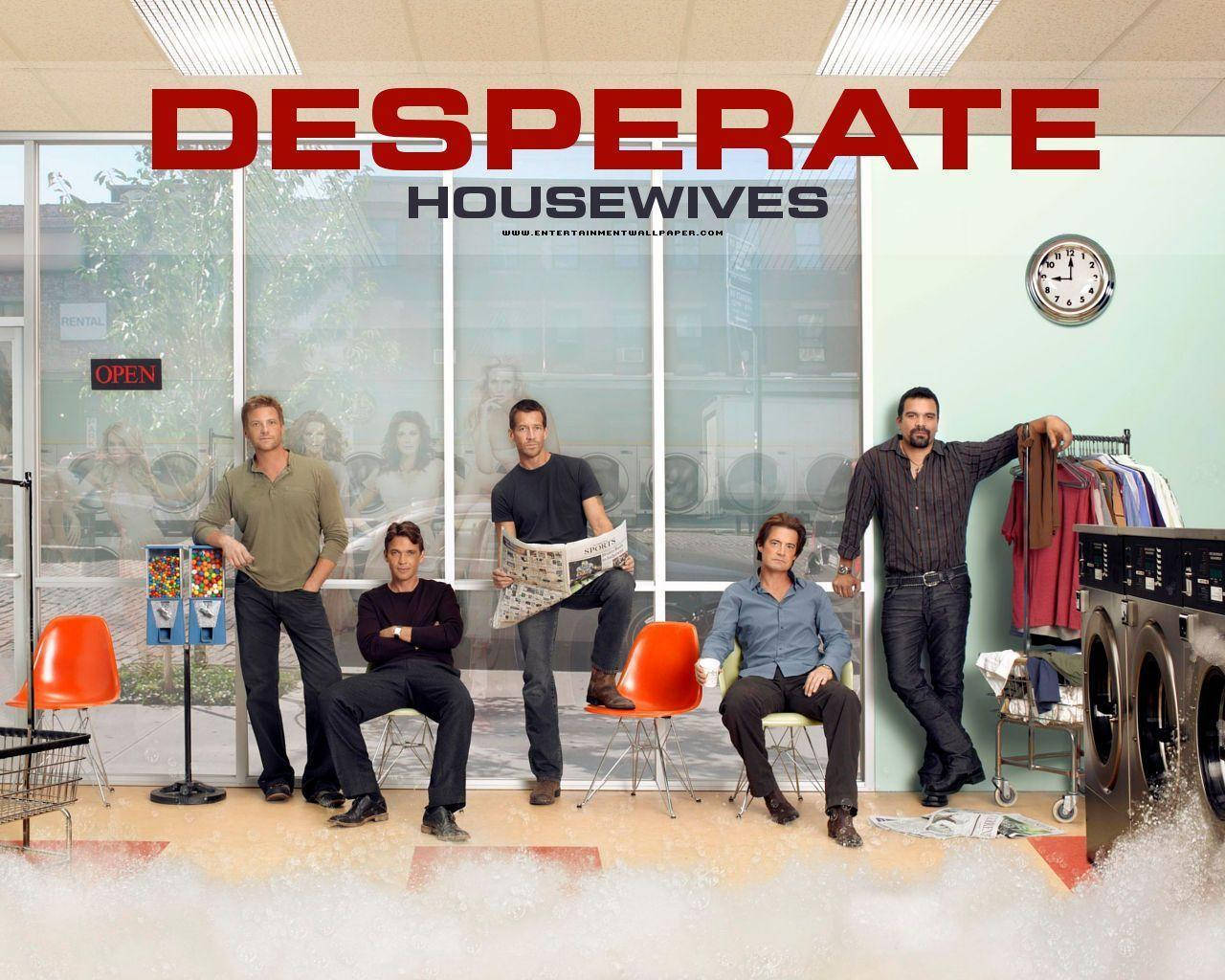 Tapetet af Mændene fra Desperate Housewives viser hovedpersonerne. Wallpaper