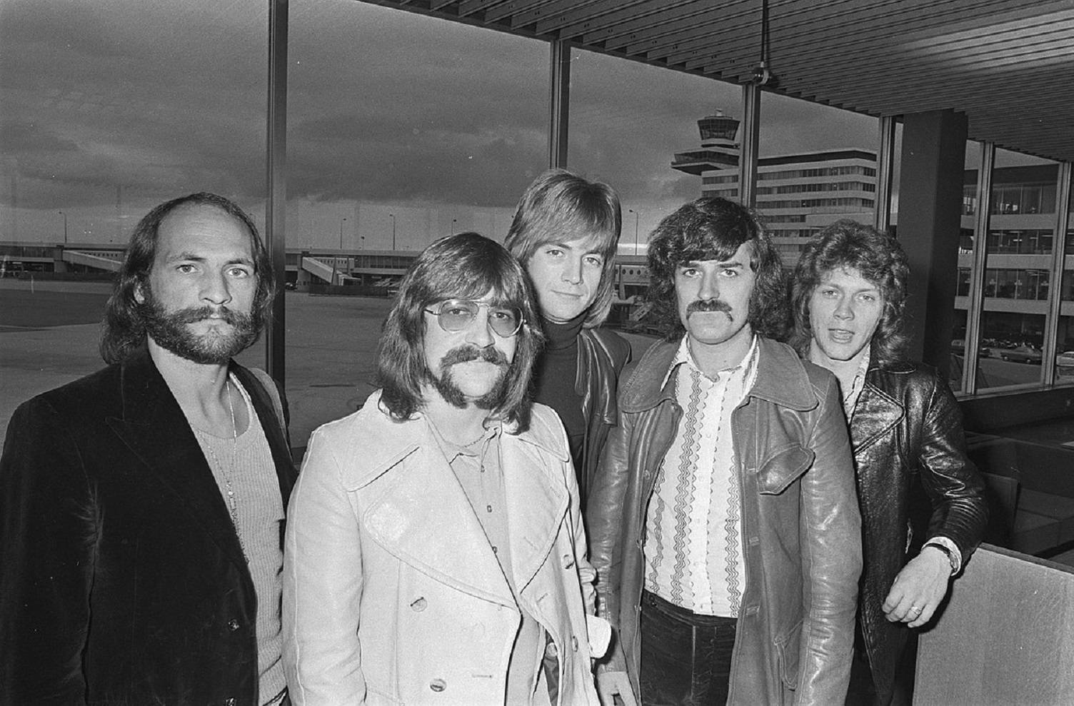 The Moody Blues At Amsterdam Airport Schiphol In 1970 Wallpaper
