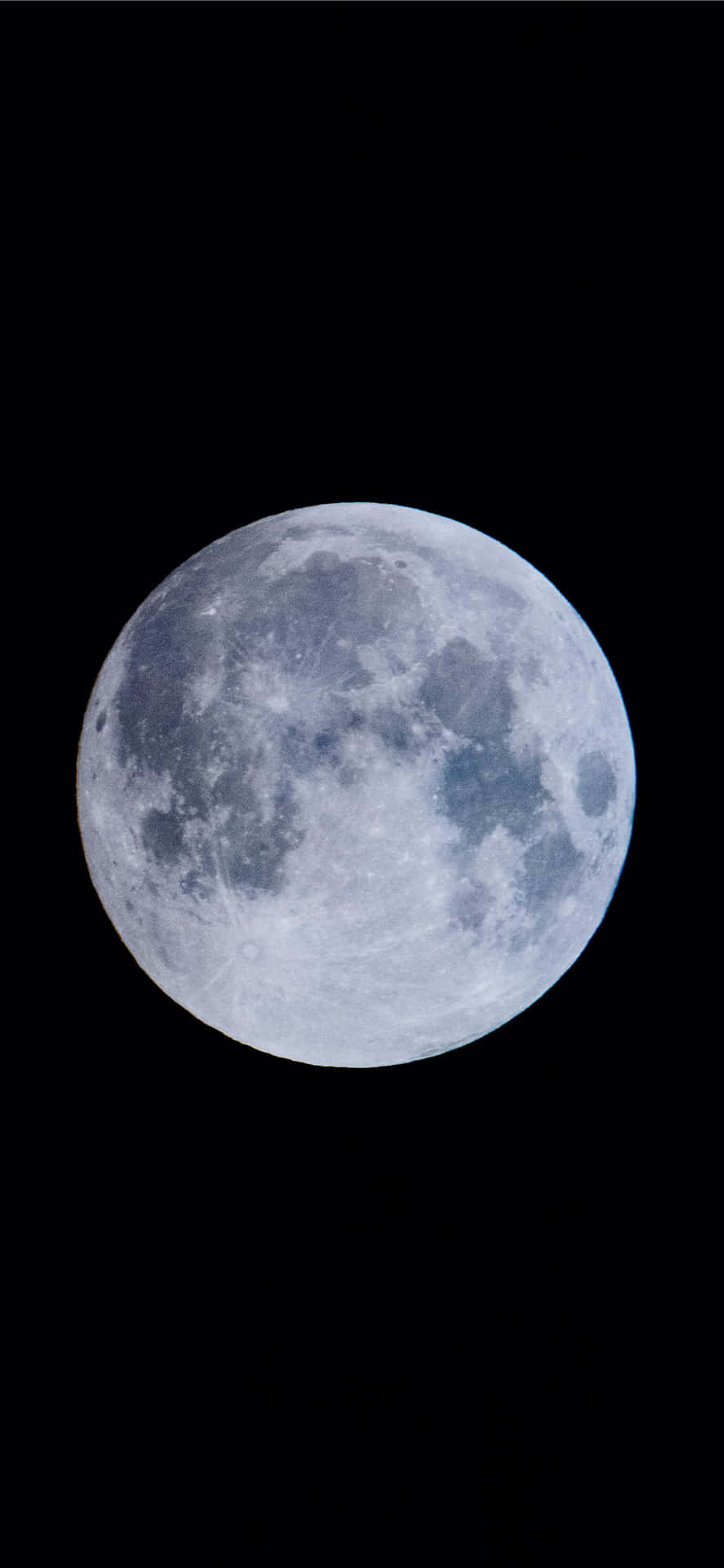Unsolo Rayo De Luz De La Luna Proyecta Su Reflejo Sobre Un Iphone Negro Medianoche. Fondo de pantalla