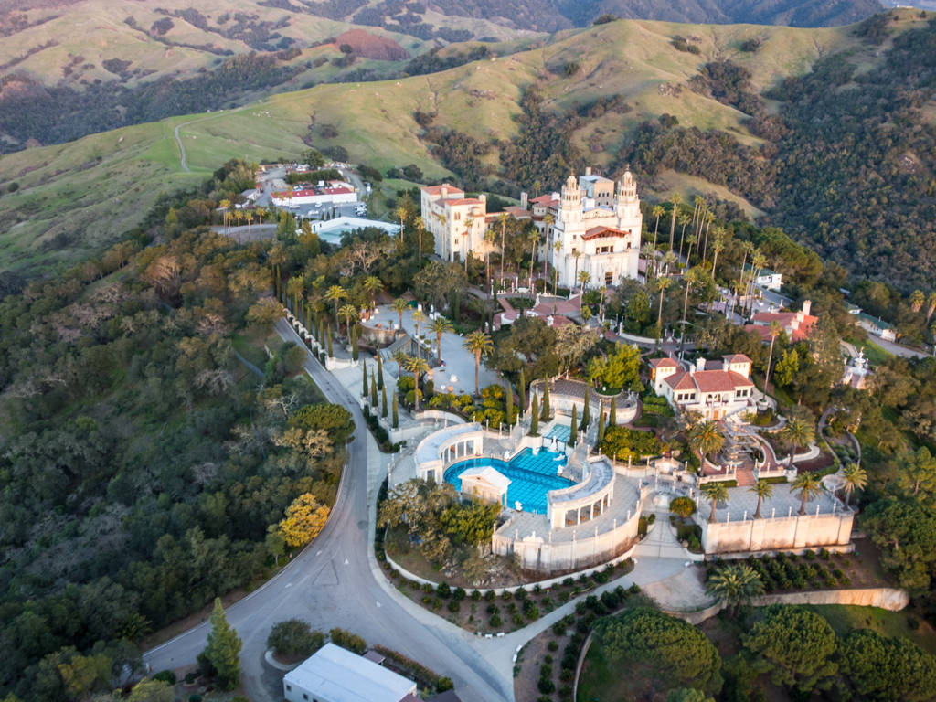 The Nature Scenery Surrounding The Hearst Castle Wallpaper