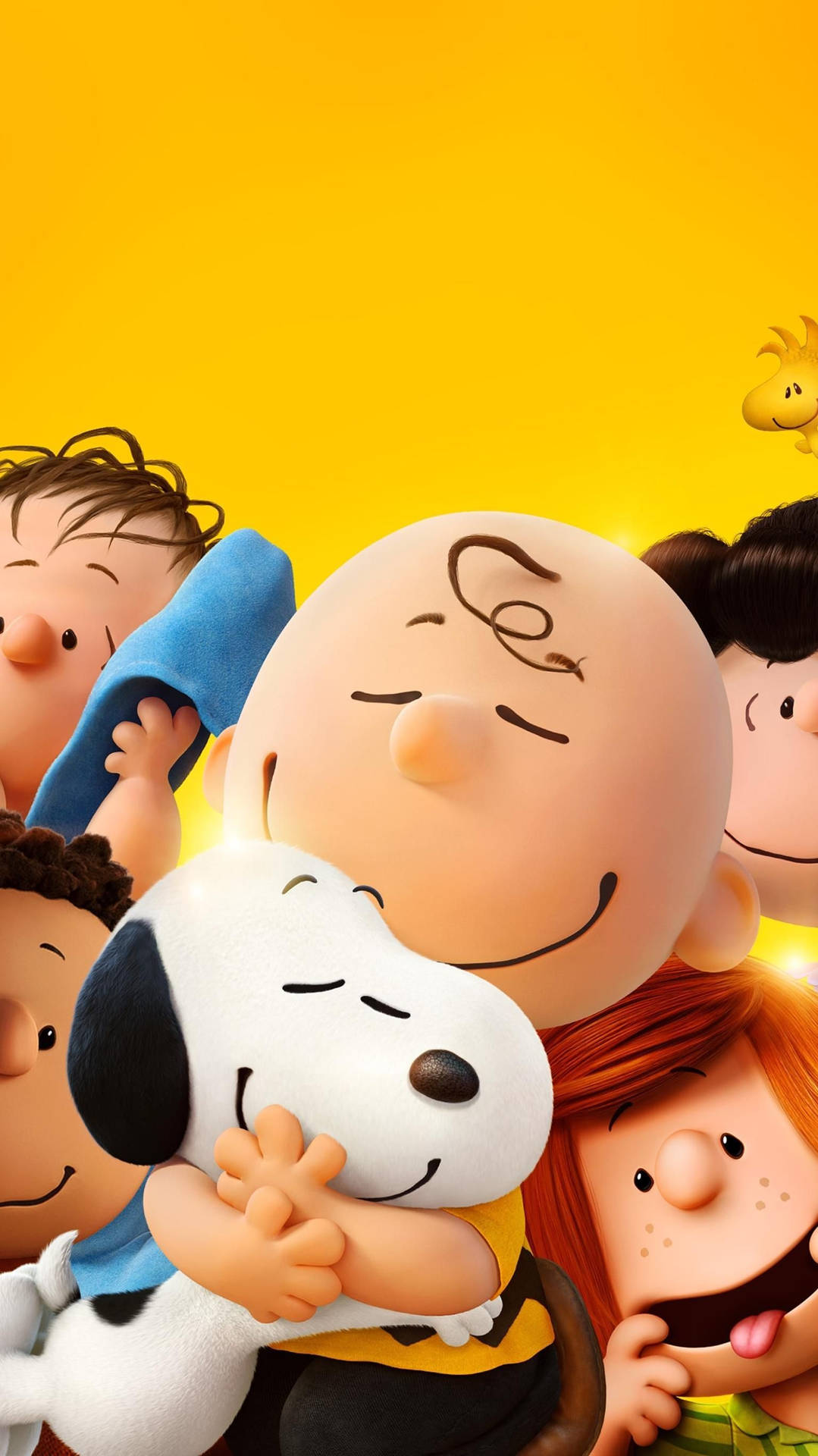 Karaktererne fra Peanuts-filmen der krammer mod en skyet himmel Wallpaper