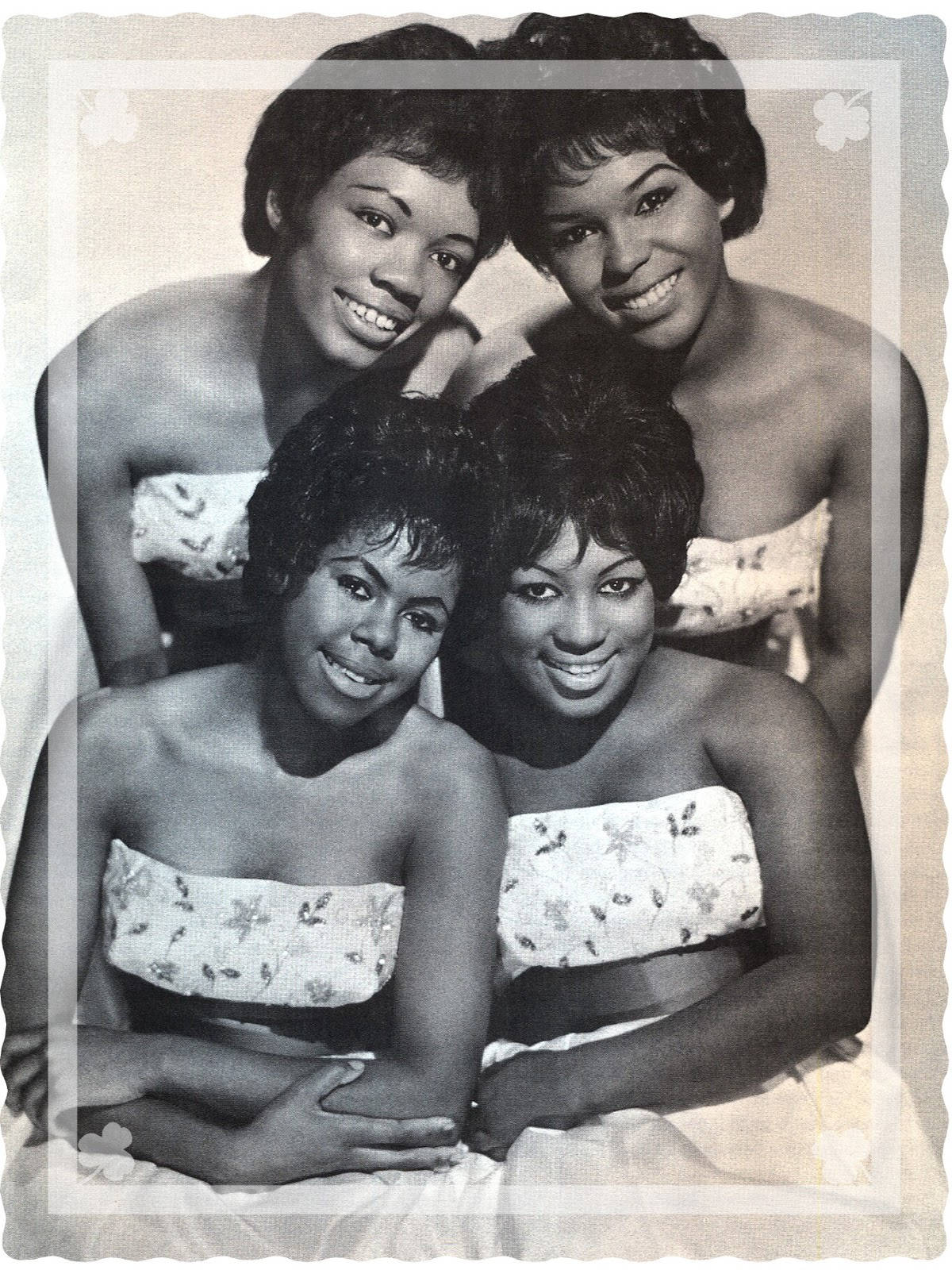 The Shirelles Vintage Group Photo Wallpaper