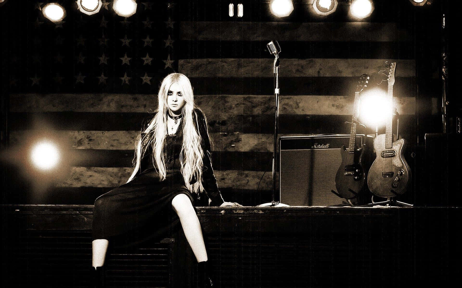 The Singer Of Pretty Reckless Band Taylor Momsen Wallpaper